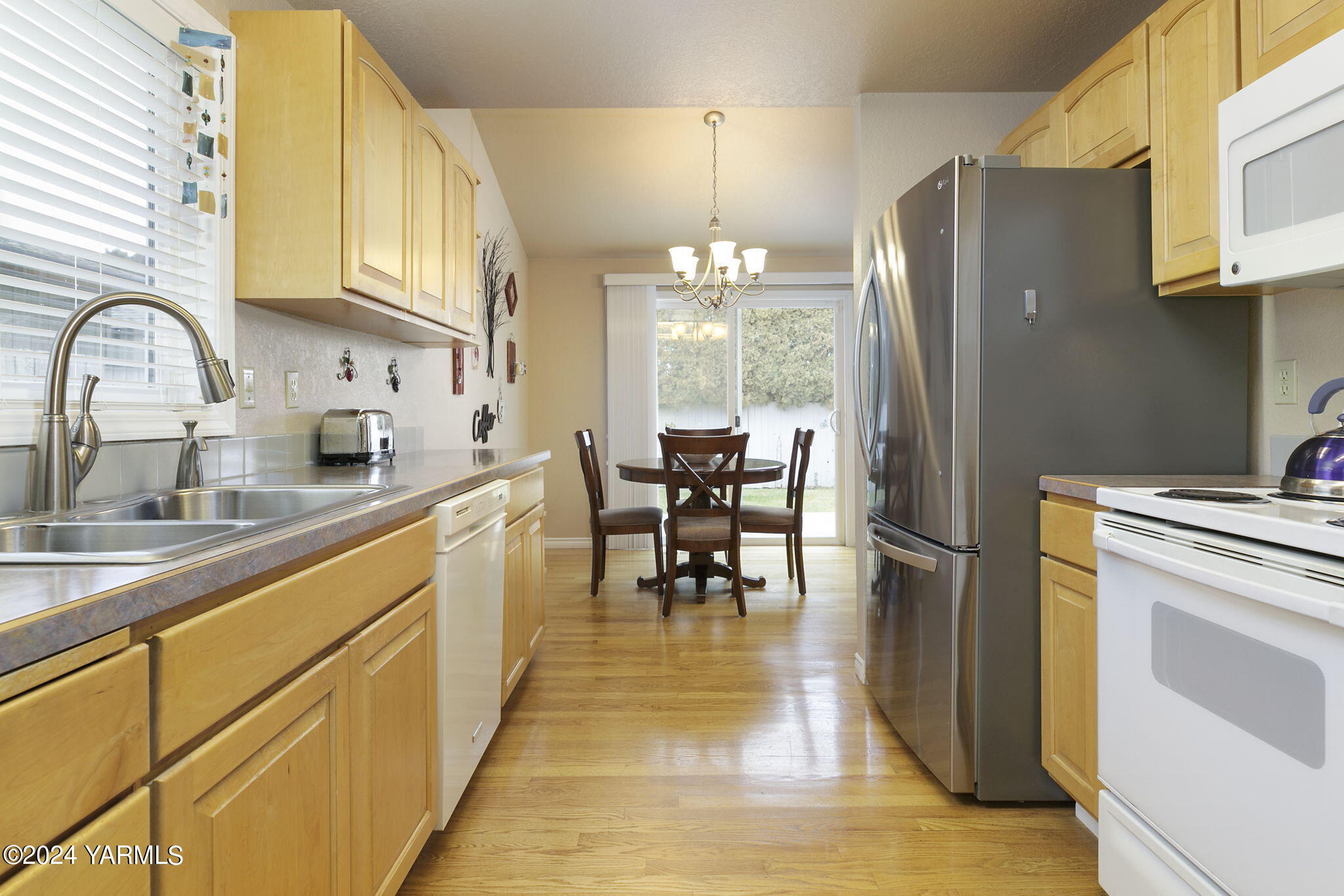 701 S 54th Ave