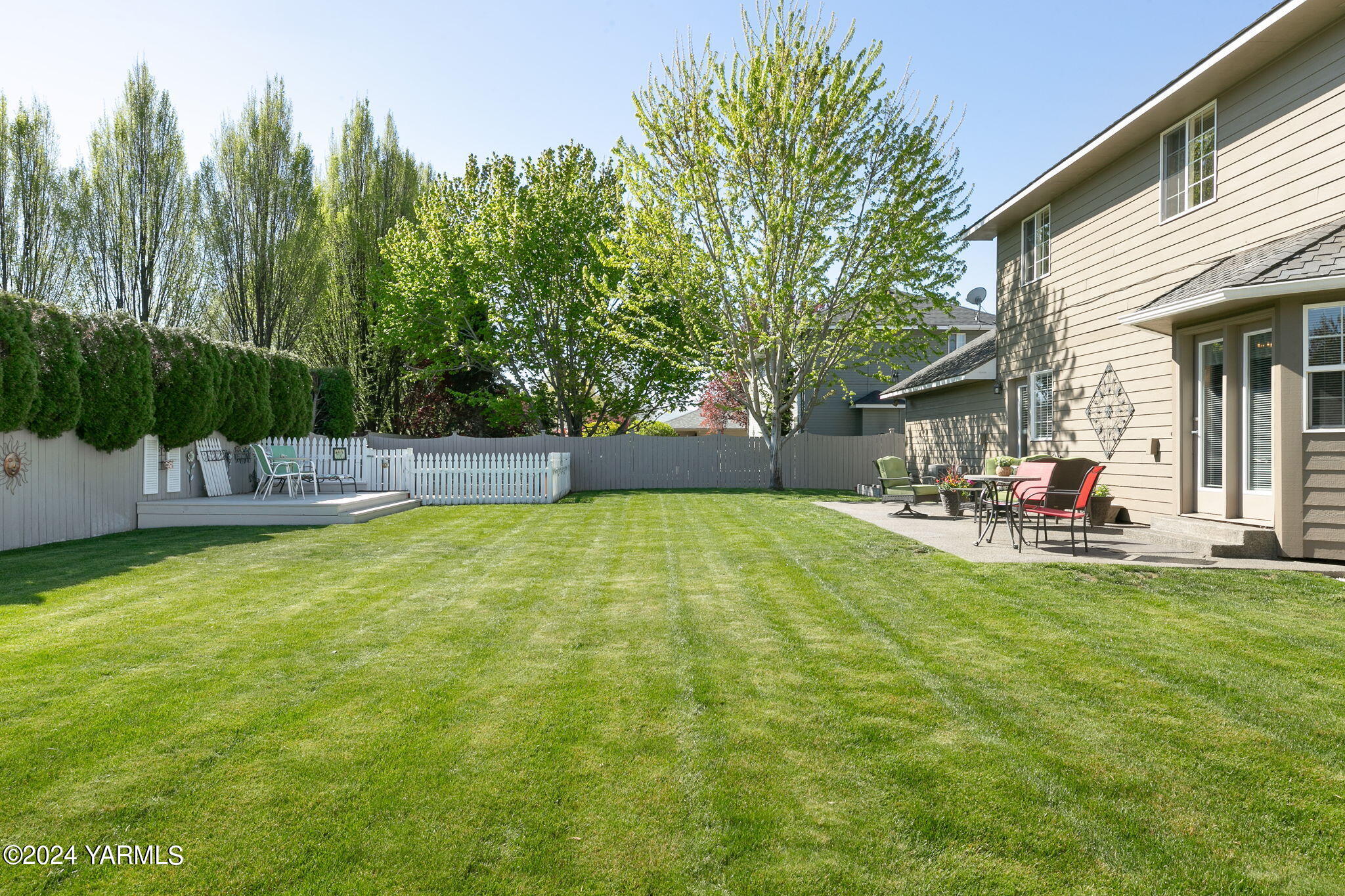 1521 S 69th Ave