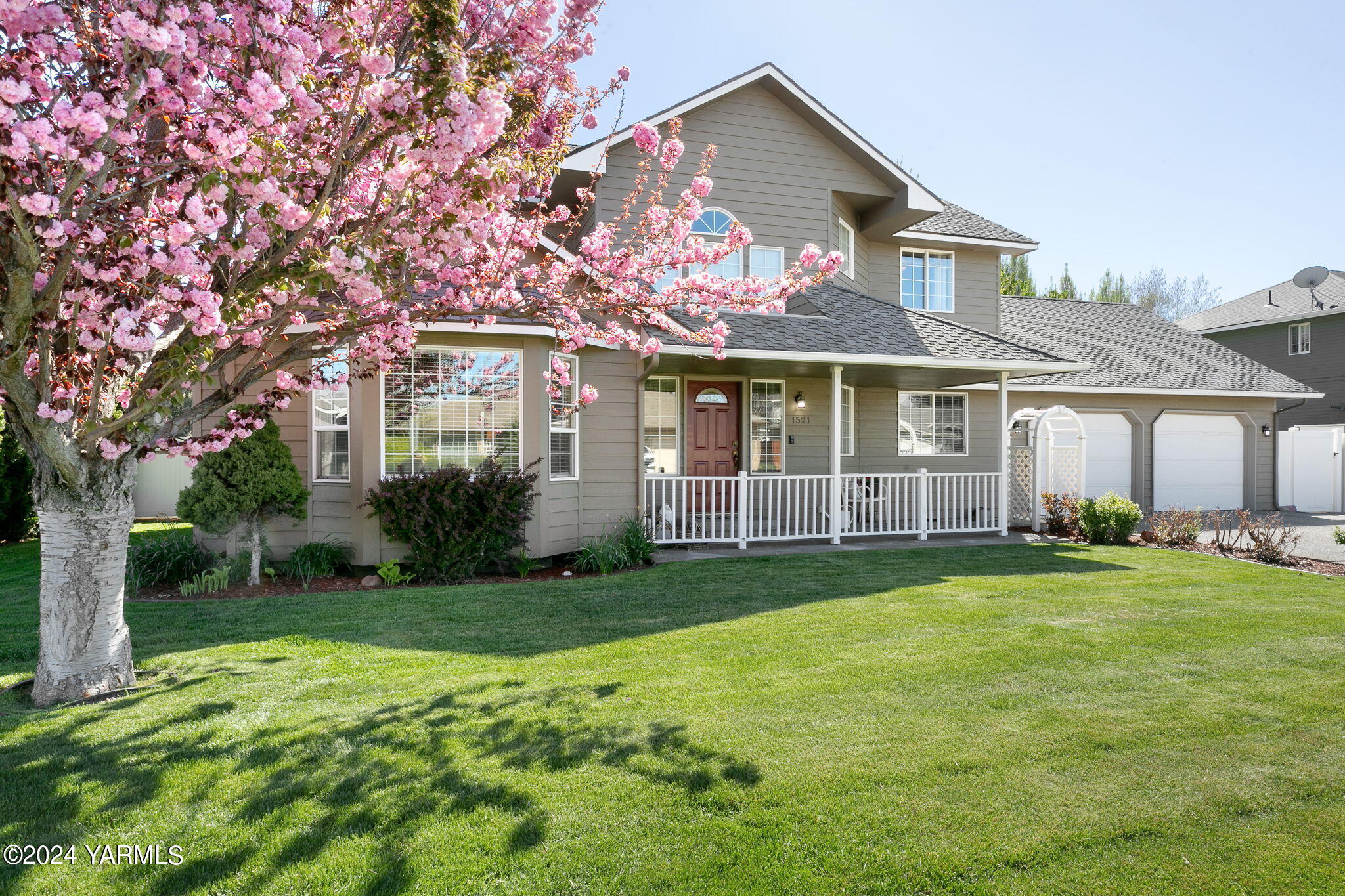 1521 S 69th Ave
