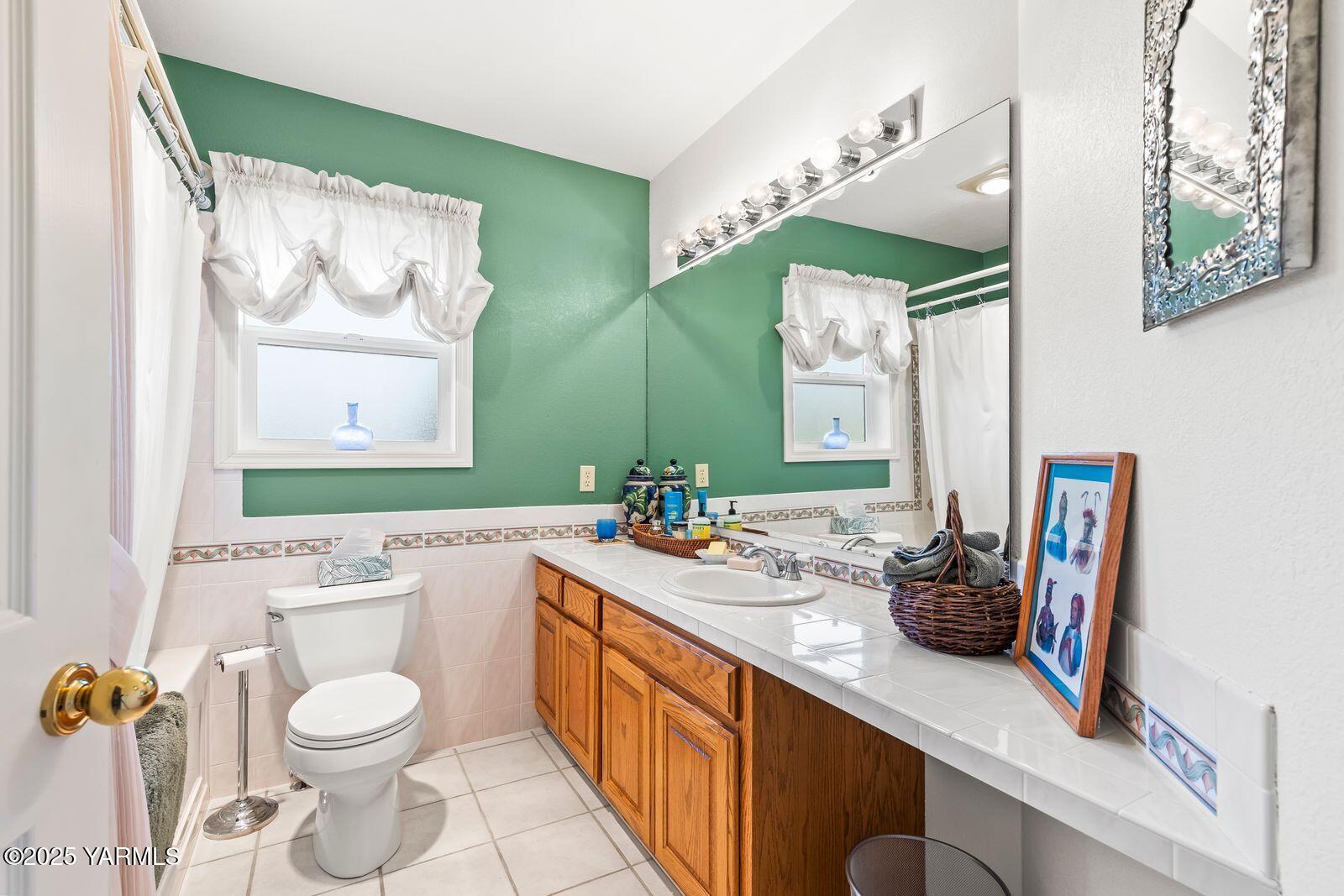 101 N 48th Ave Unit: 6B