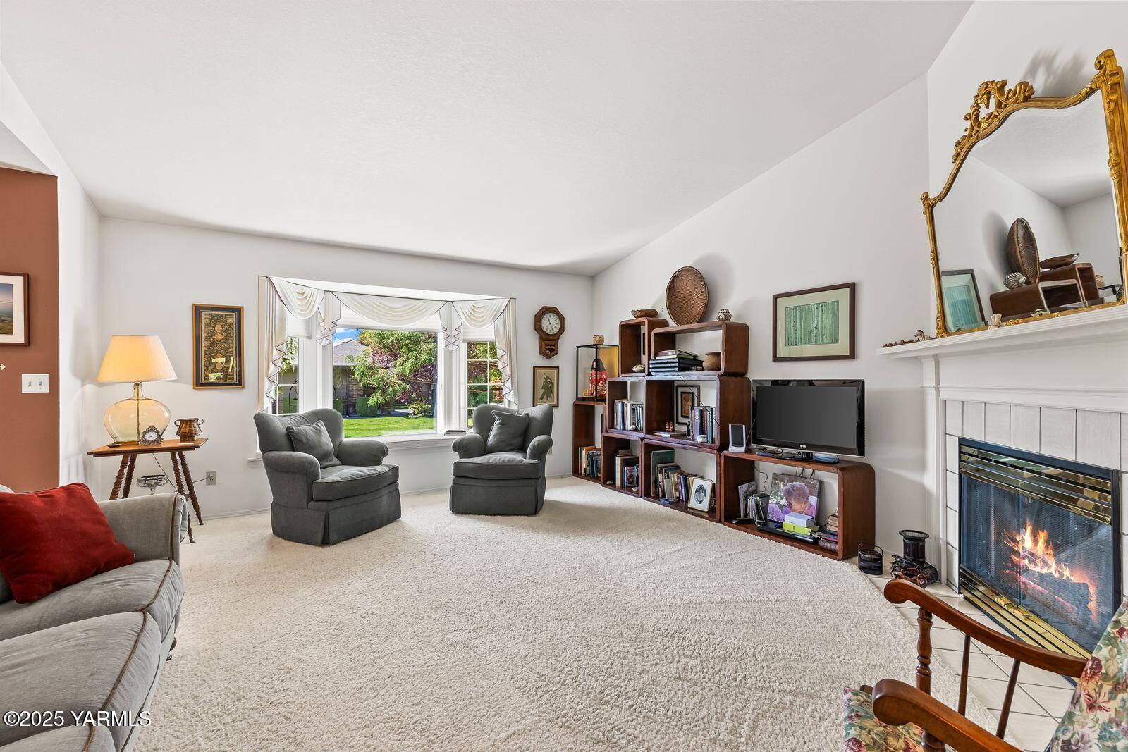 101 N 48th Ave Unit: 6B
