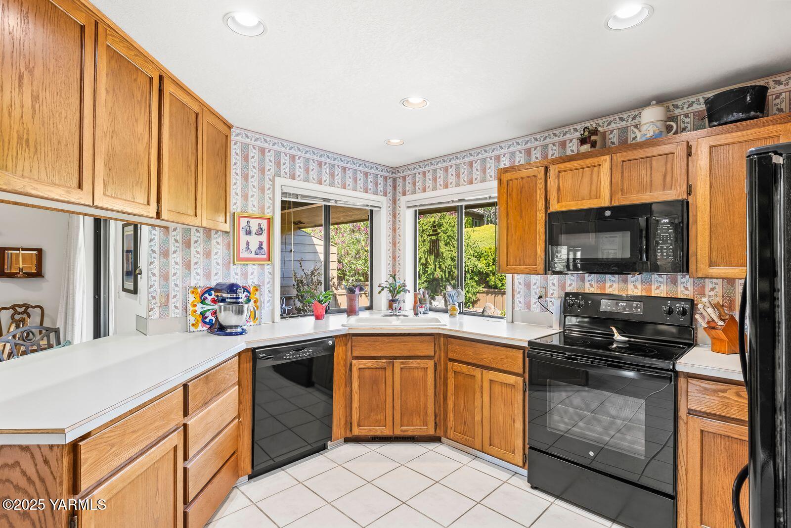 101 N 48th Ave Unit: 6B