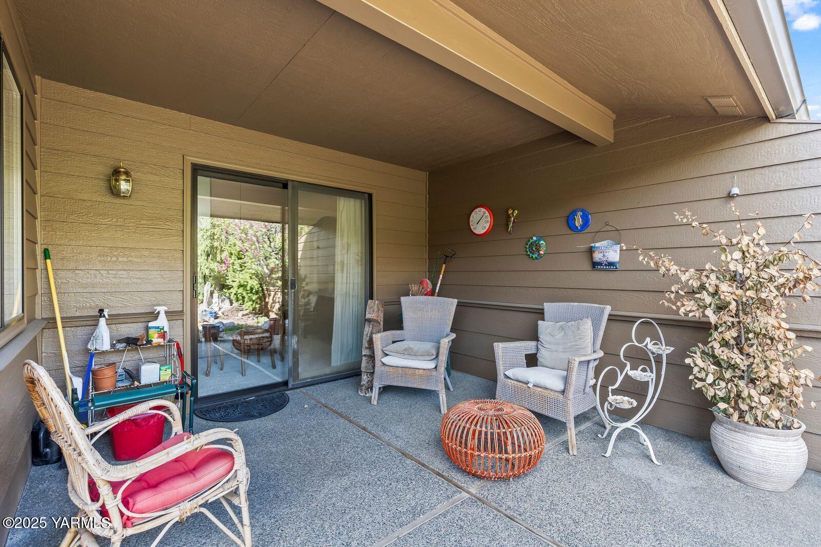 101 N 48th Ave Unit: 6B