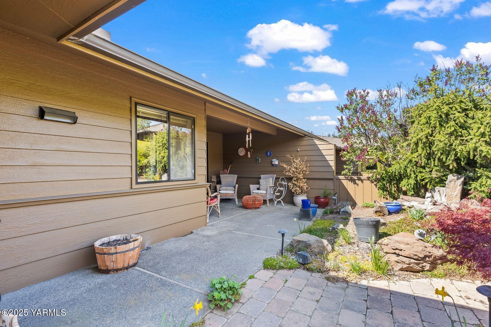 101 N 48th Ave Unit: 6B