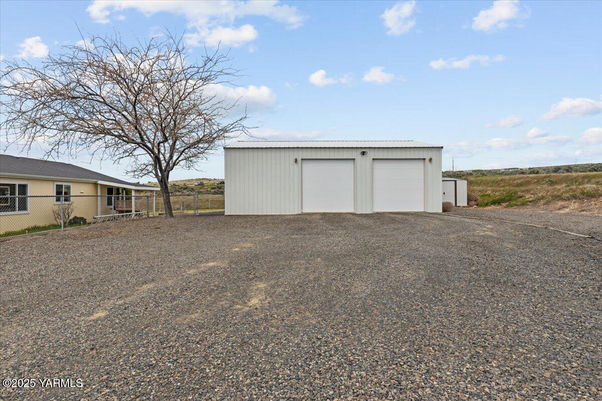 707 Moody Rd