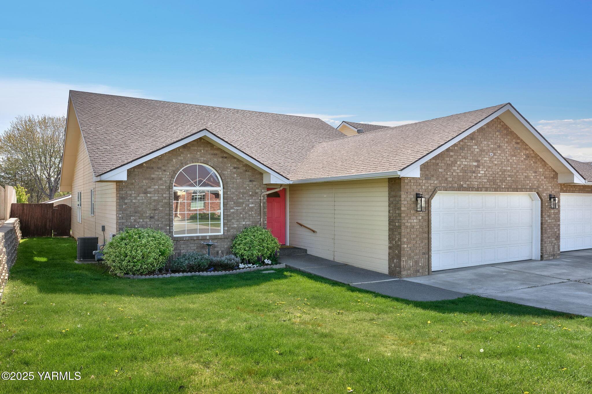 19 N 86th Ave