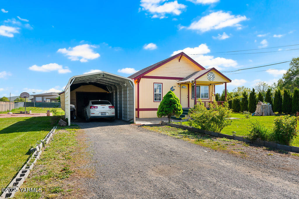 300 Cowiche City Rd