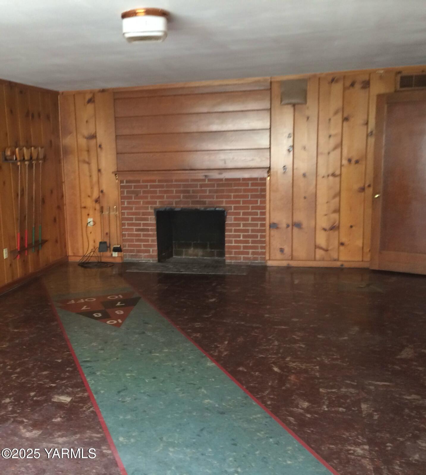 2705 Shelton Ave