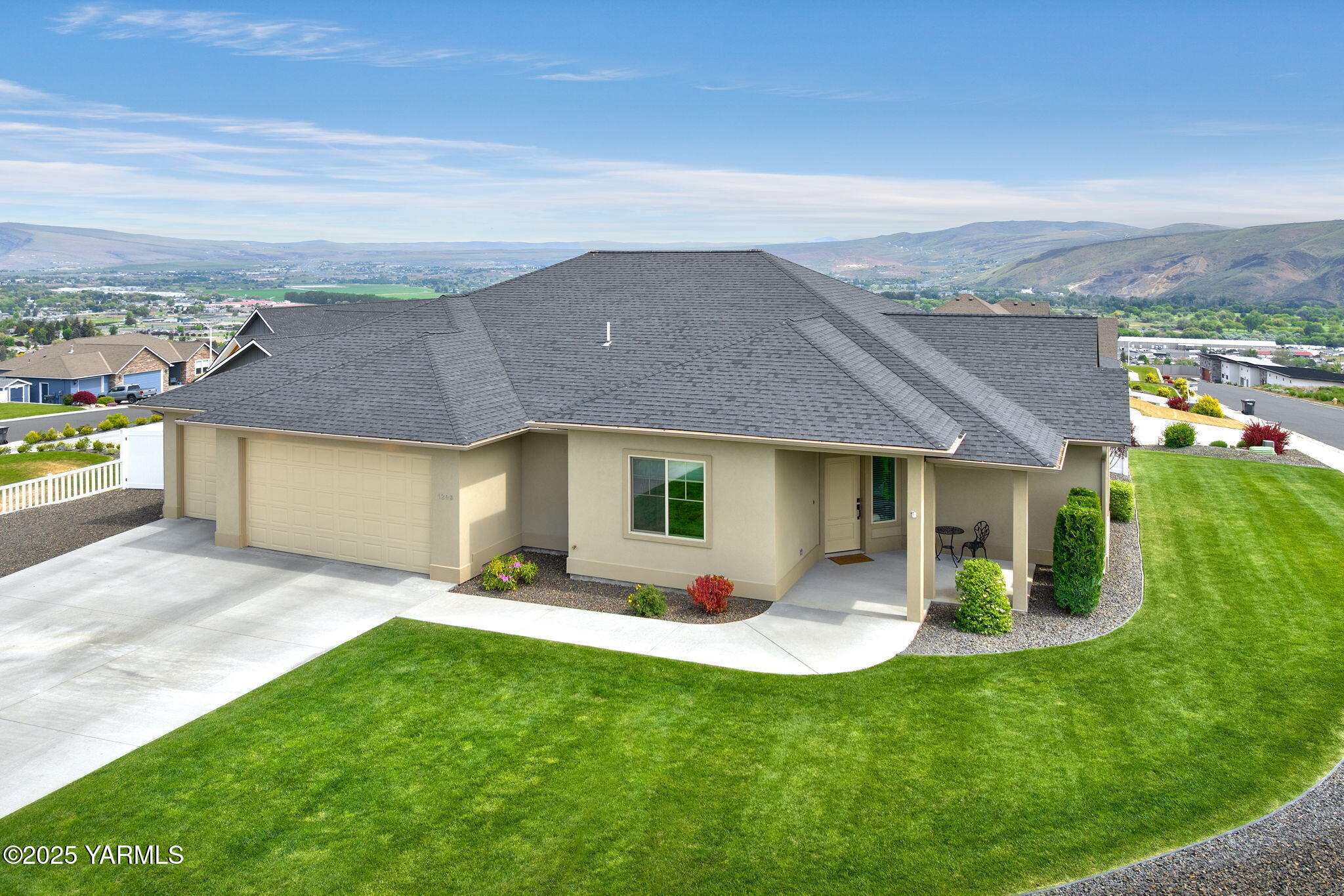 1206 Mayer Ct
