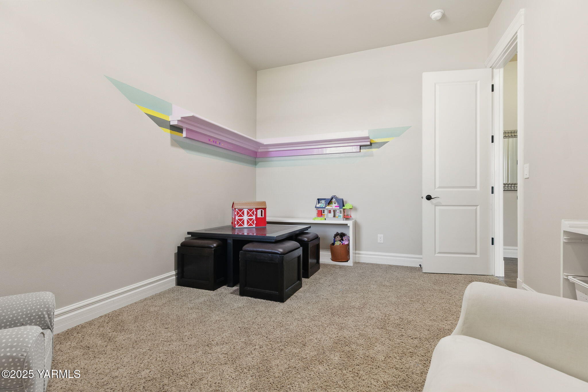 2109 S 75th Ave