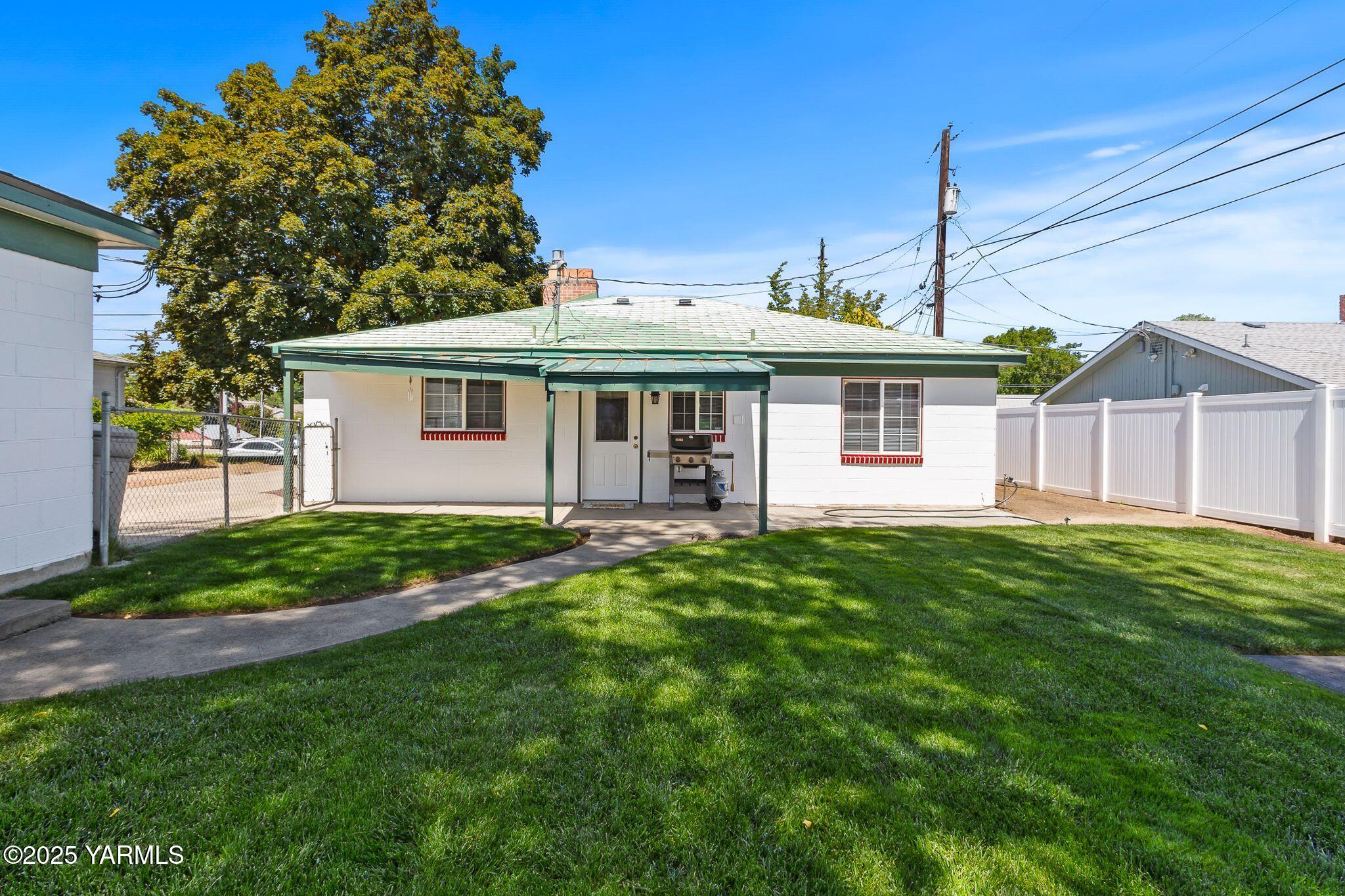 3106 Summitview Ave