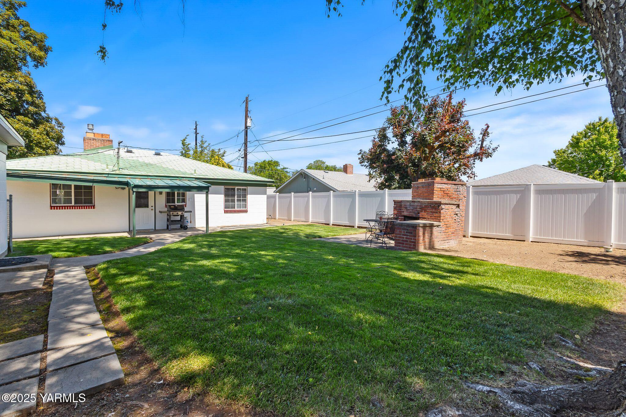 3106 Summitview Ave