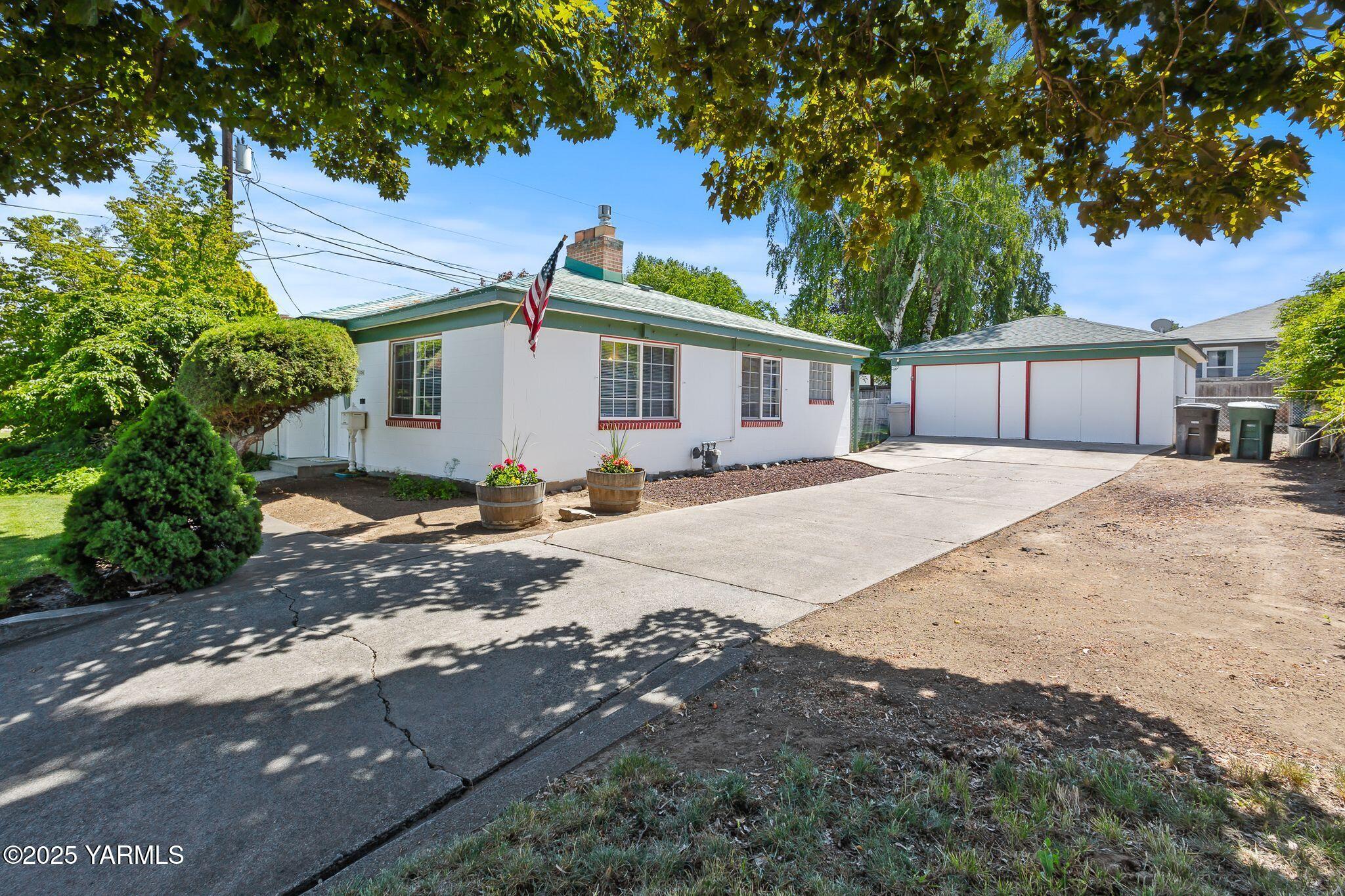 3106 Summitview Ave