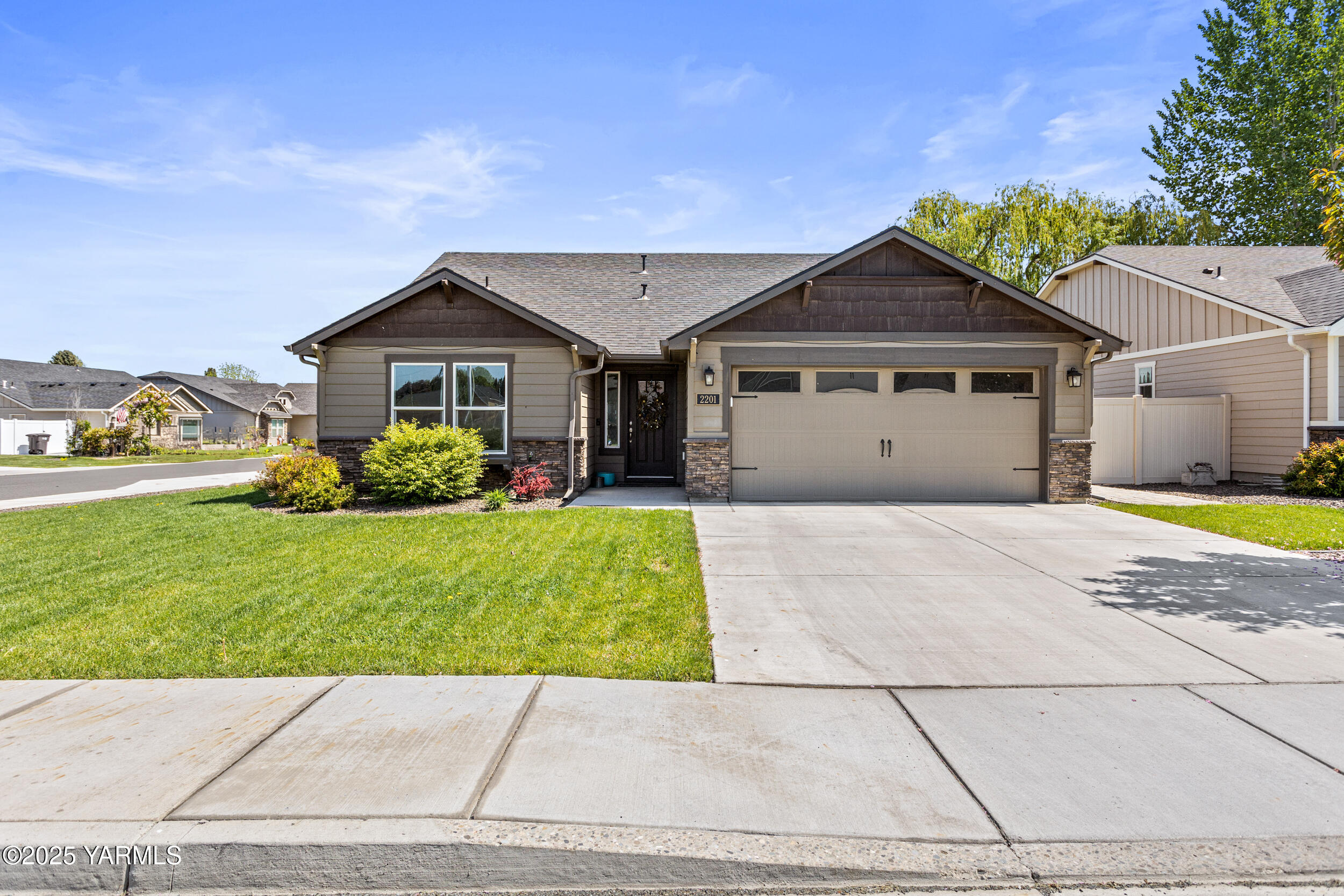 2201 S 62nd Ave