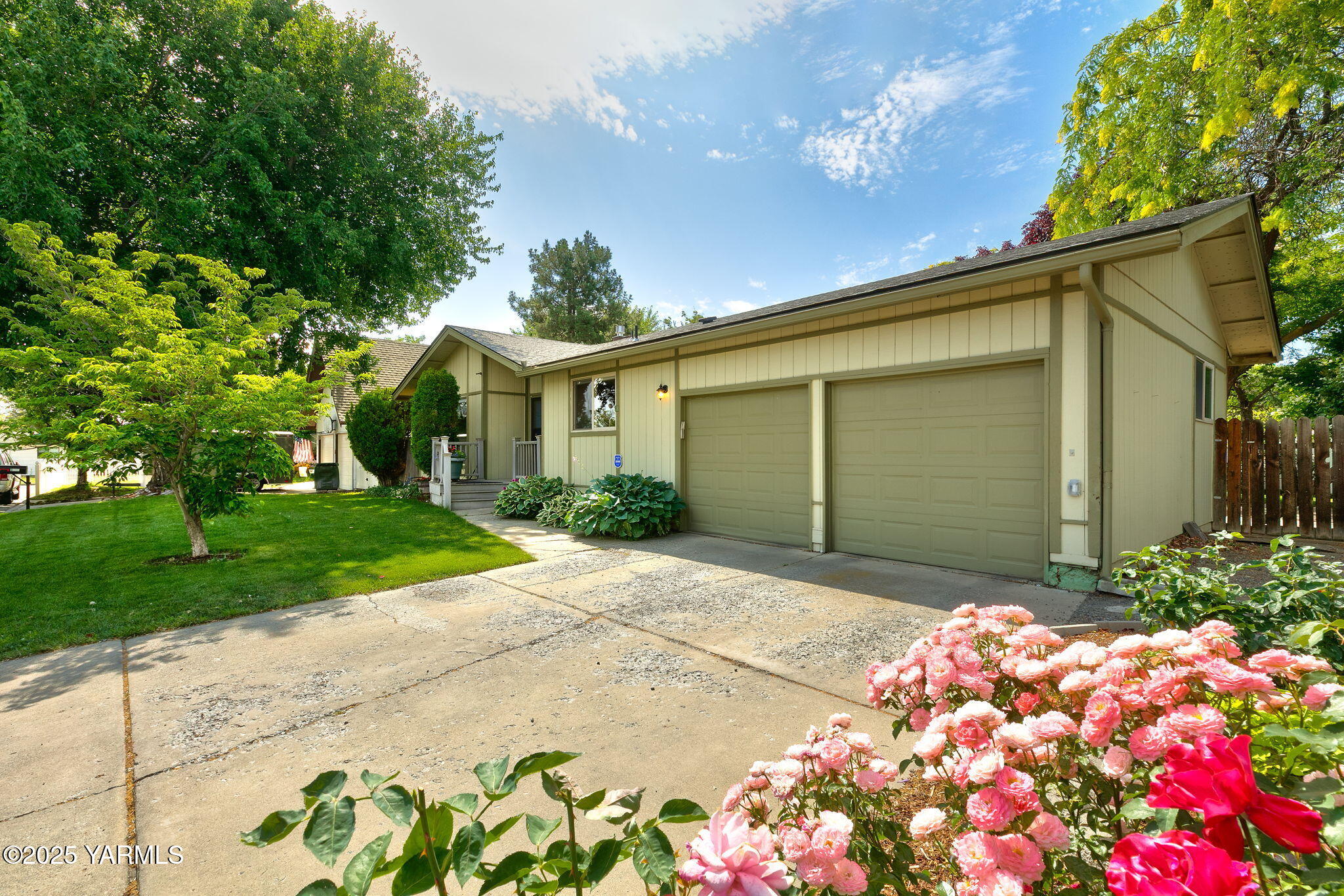 3204 Clinton Way