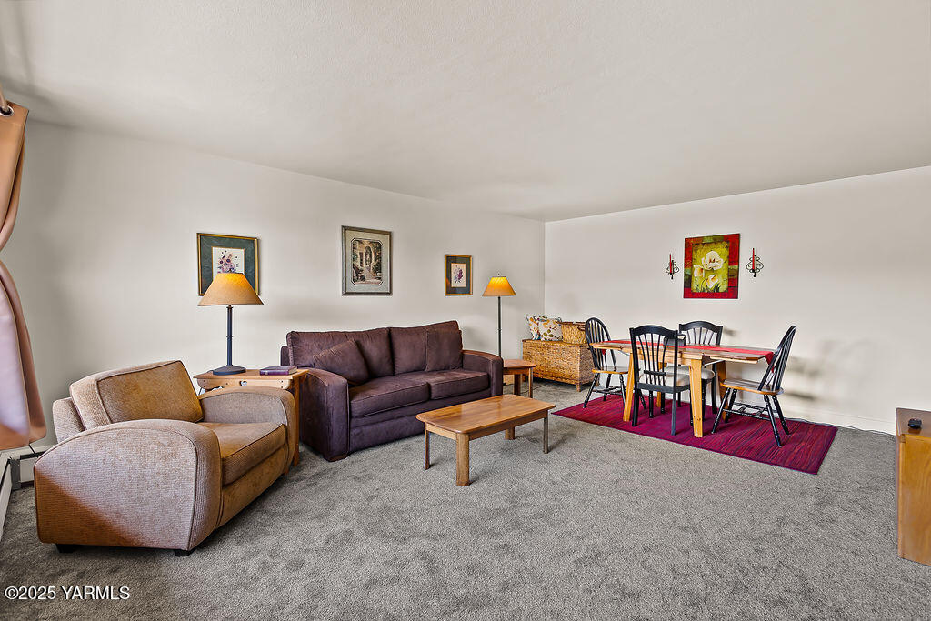 1501 W Chestnut Ave Unit: 5