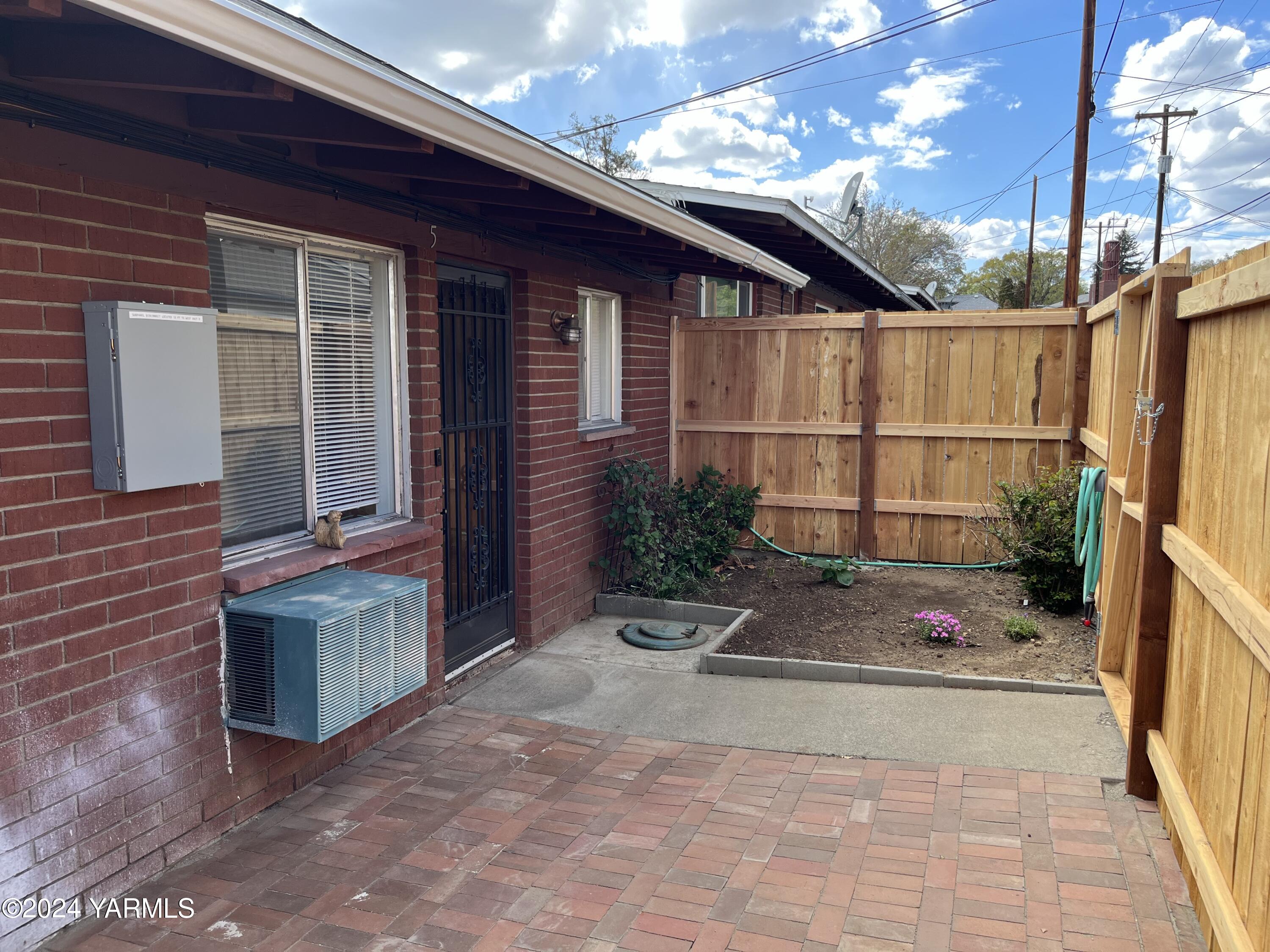 1501 W Chestnut Ave Unit: 5