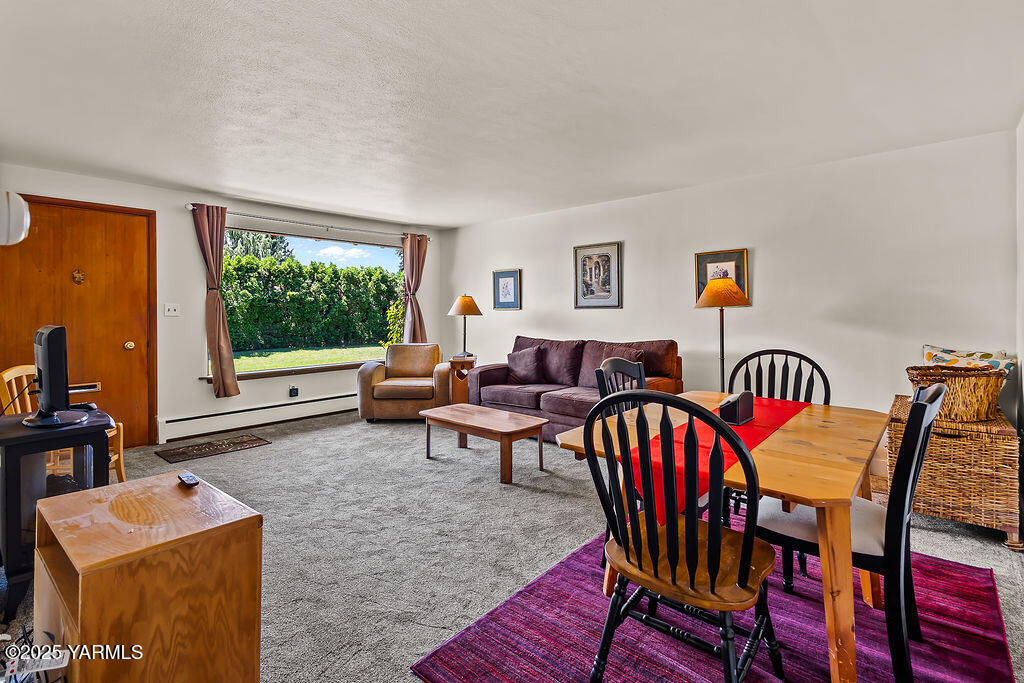 1501 W Chestnut Ave Unit: 5
