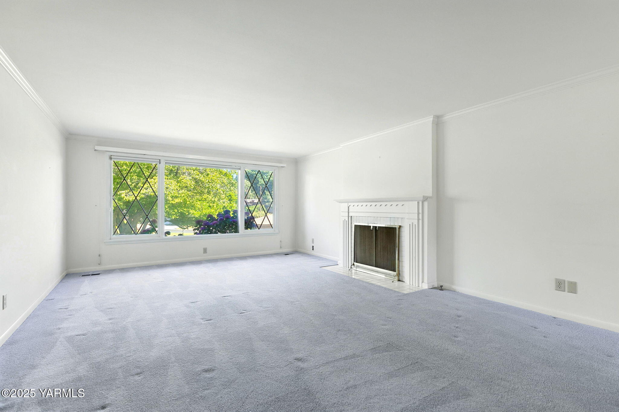 3803 Eastview Dr