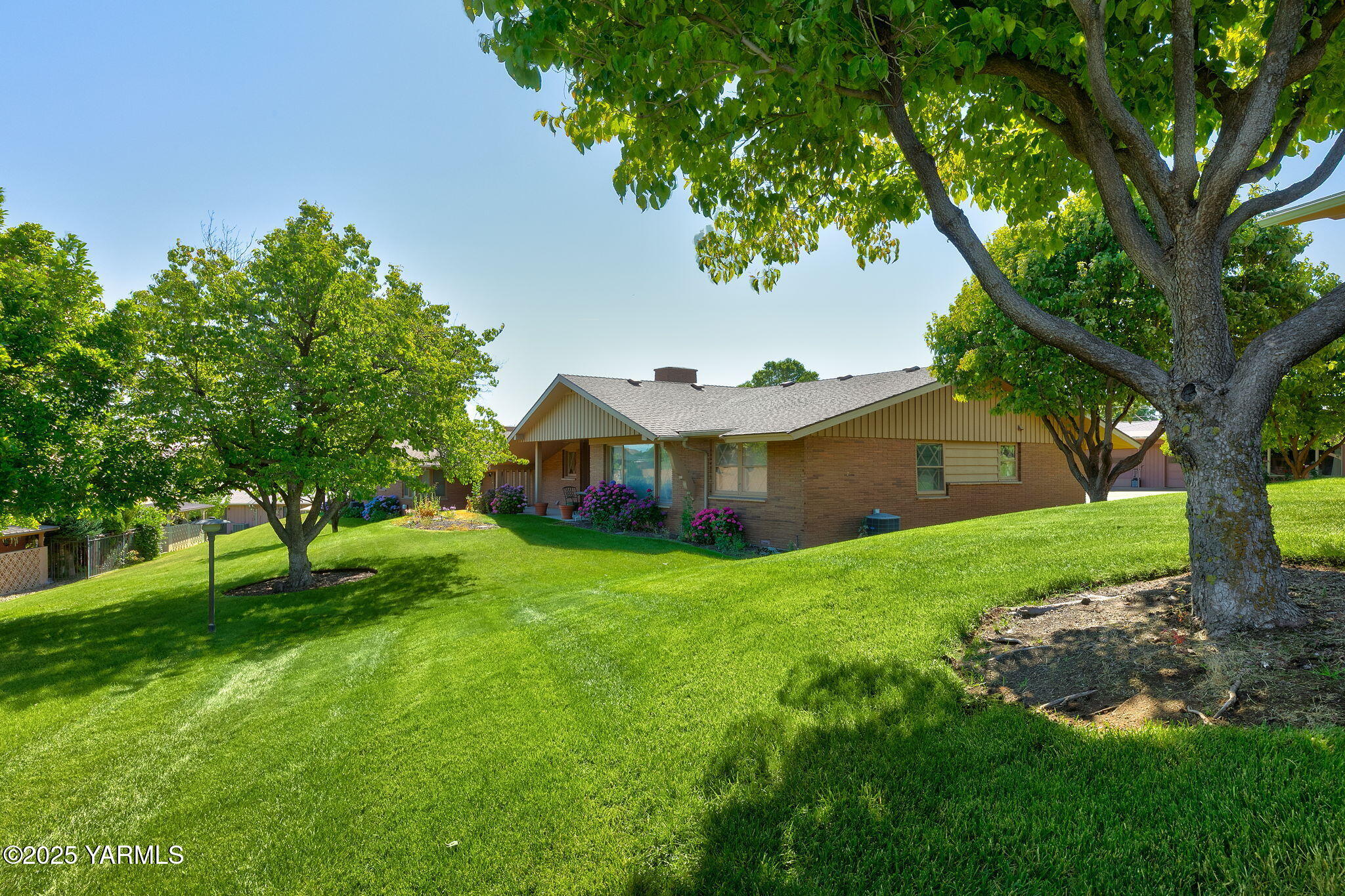 3803 Eastview Dr