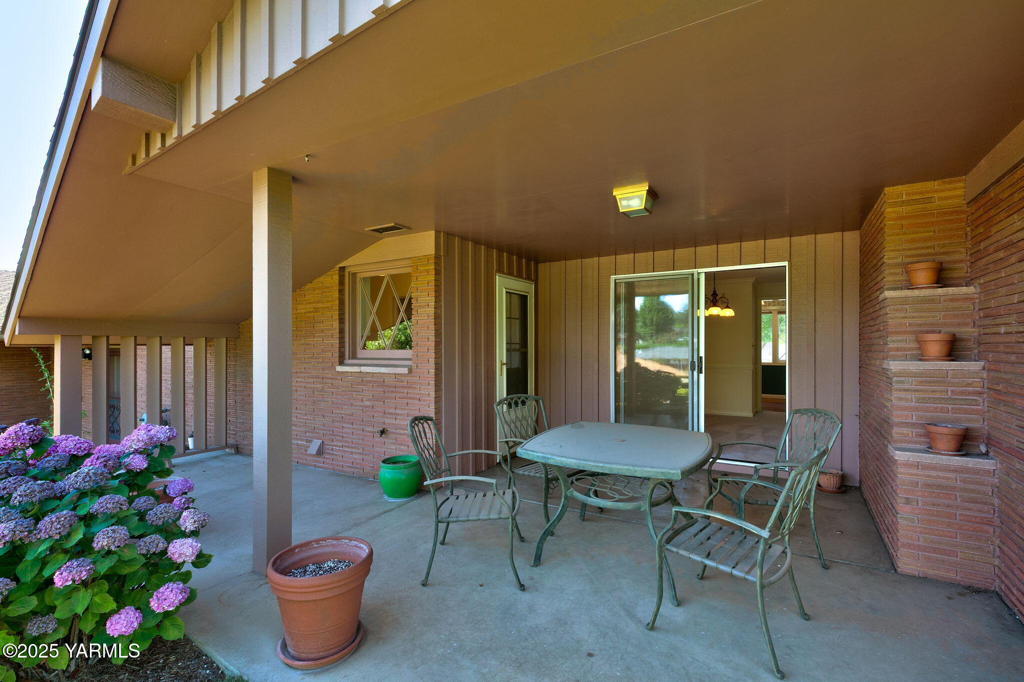 3803 Eastview Dr