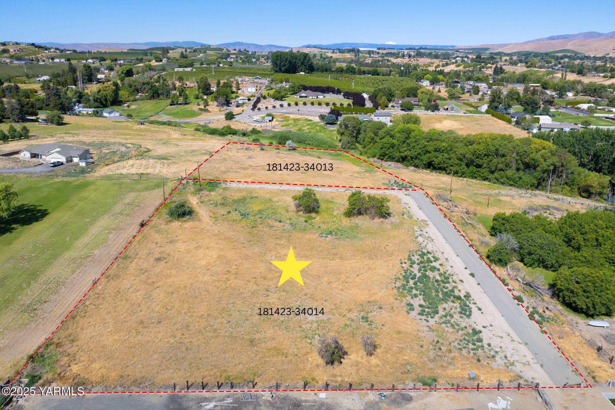 2582 Selah Loop Rd