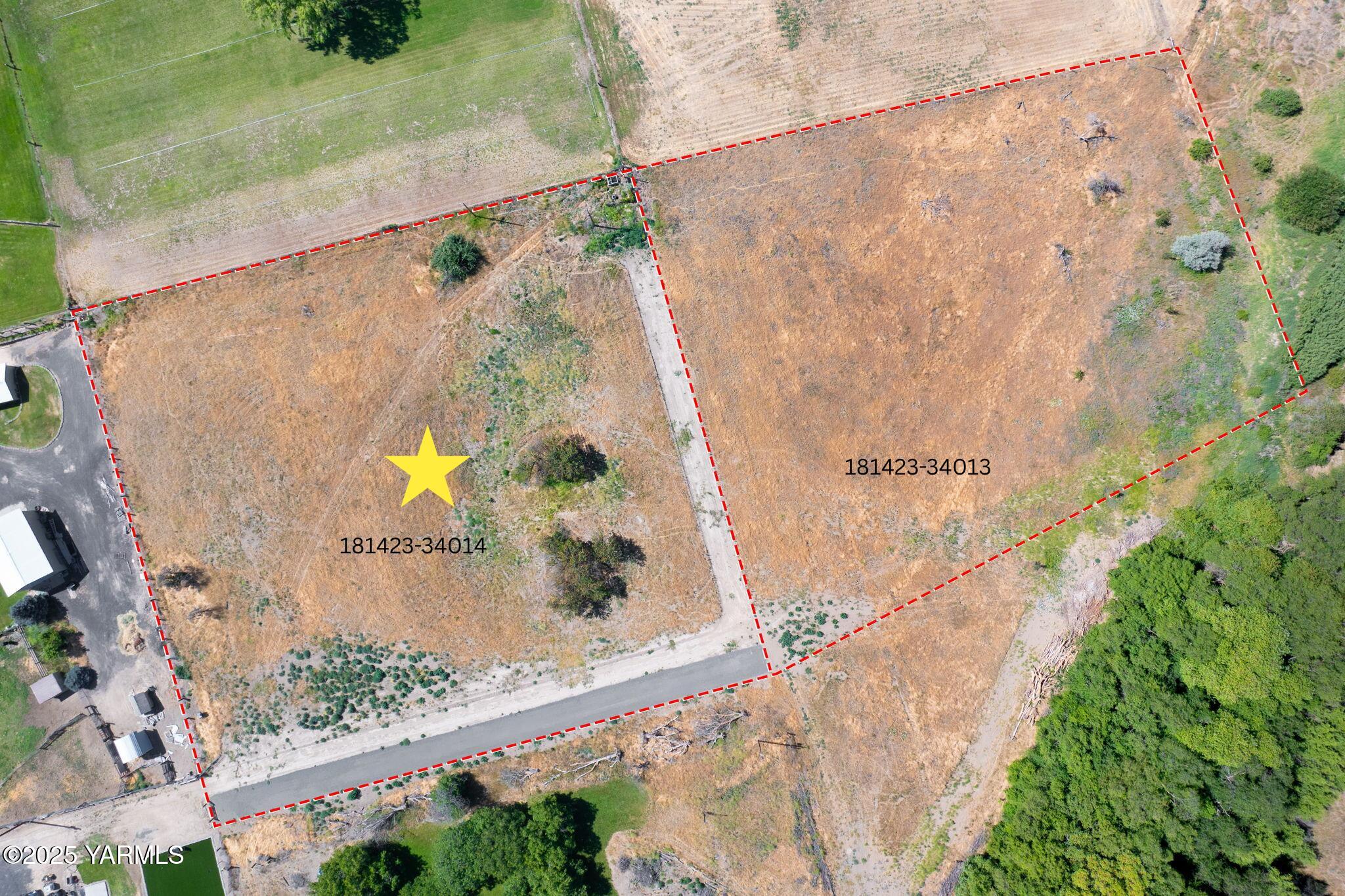 2582 Selah Loop Rd