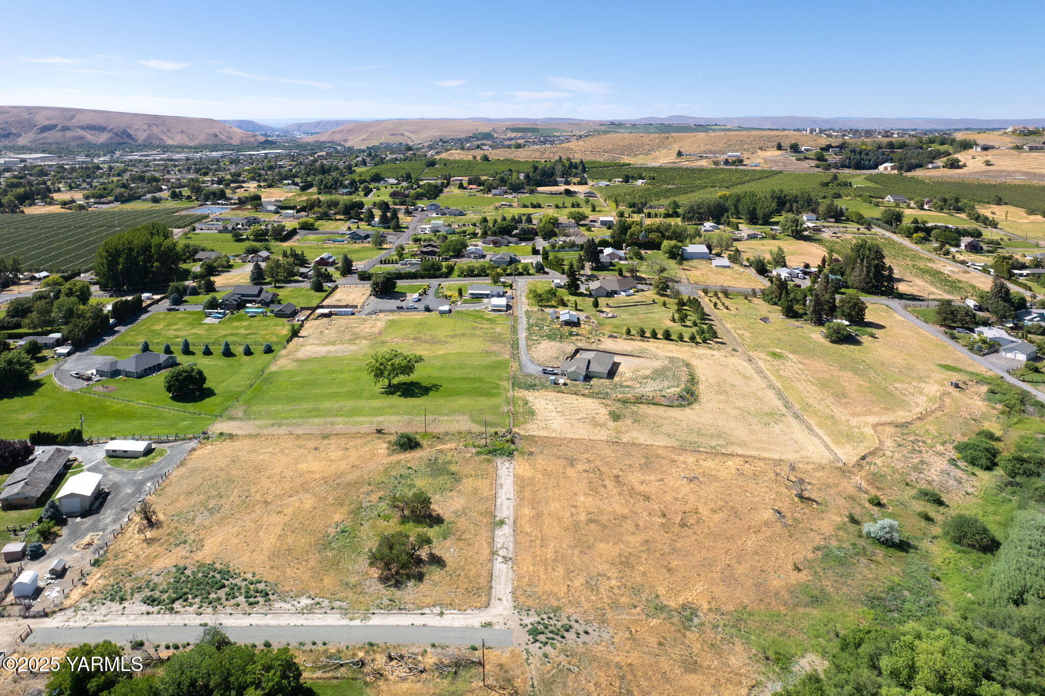 2582 Selah Loop Rd