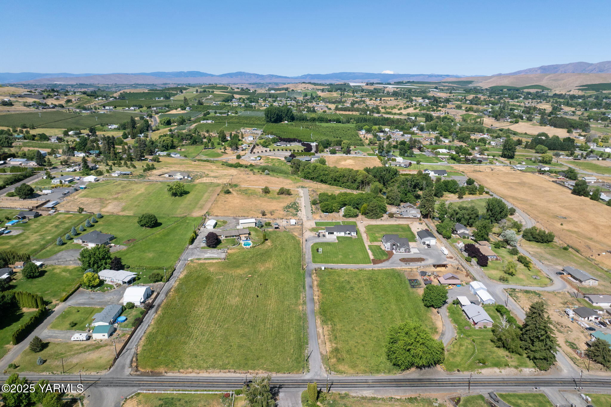 2582 Selah Loop Rd