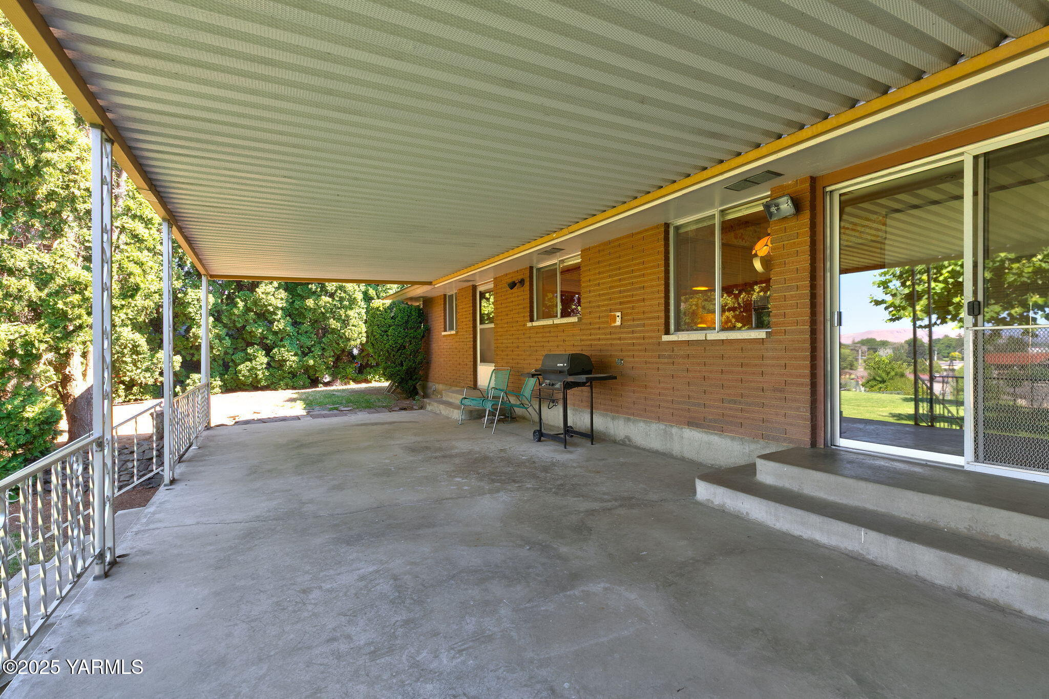 124 Warren Acres Dr