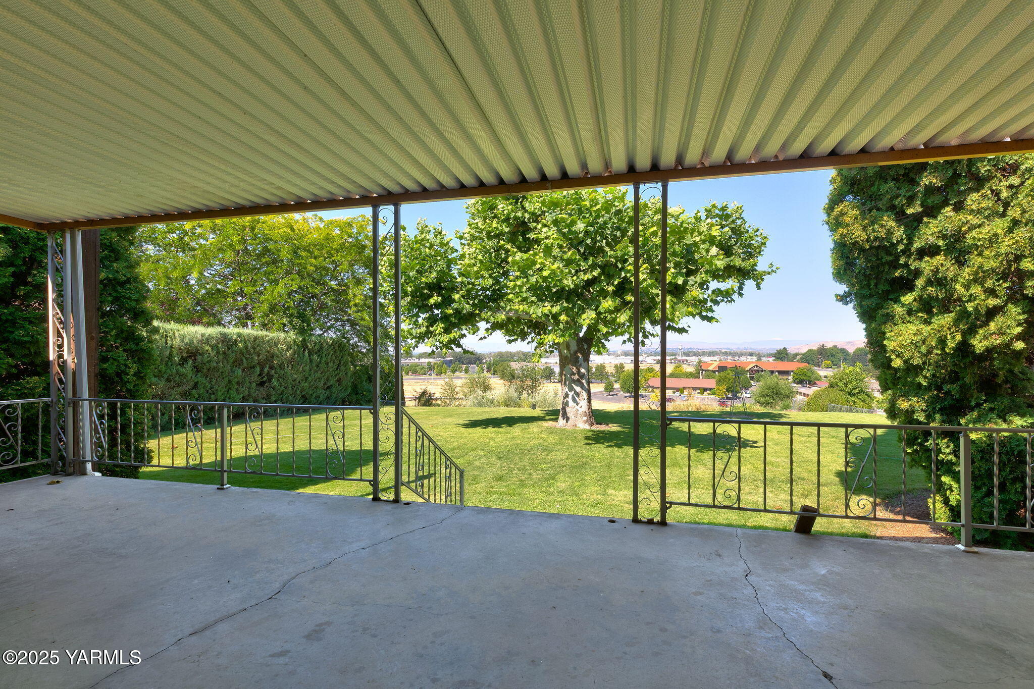 124 Warren Acres Dr