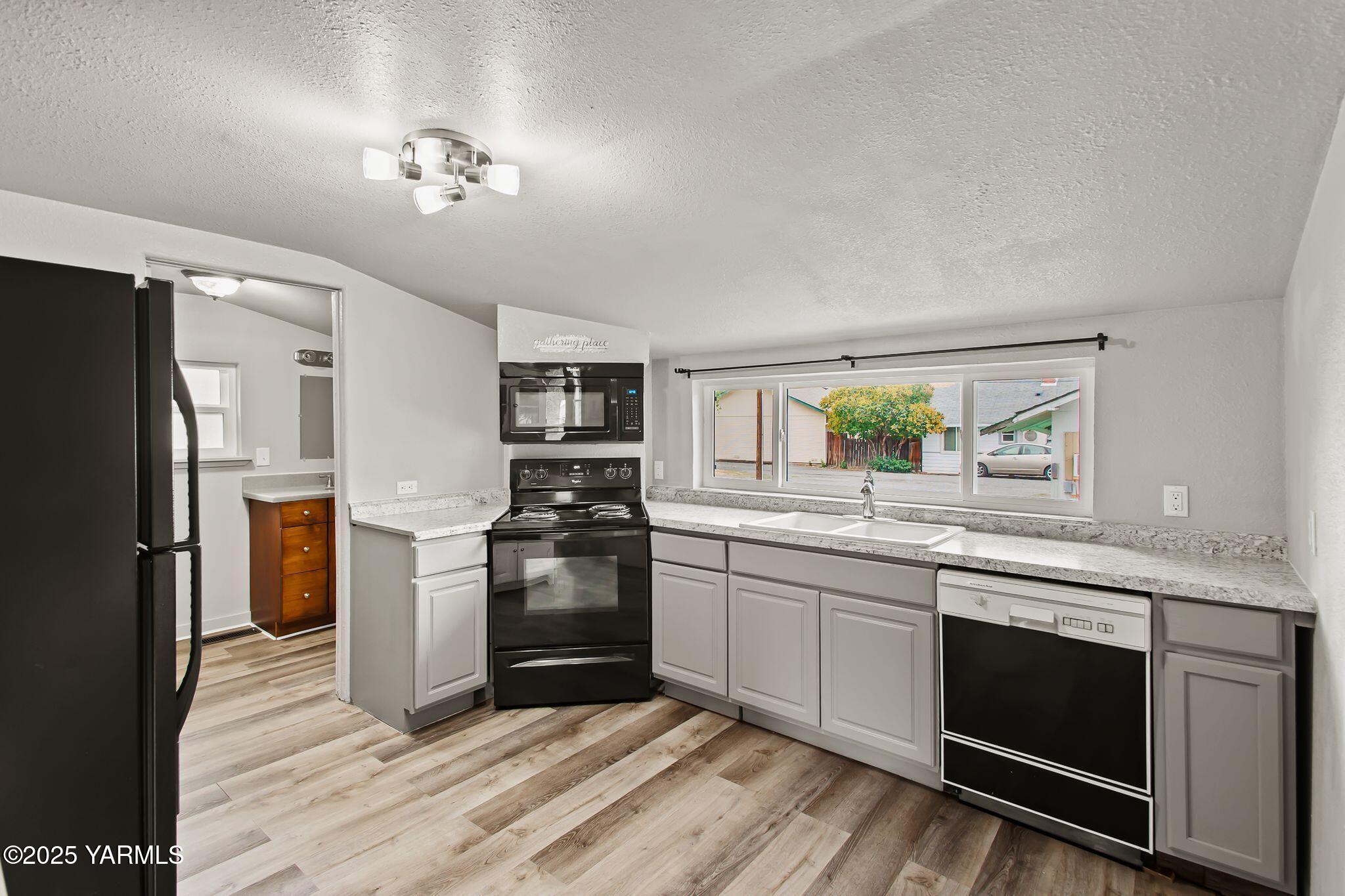 315 Penney Ave