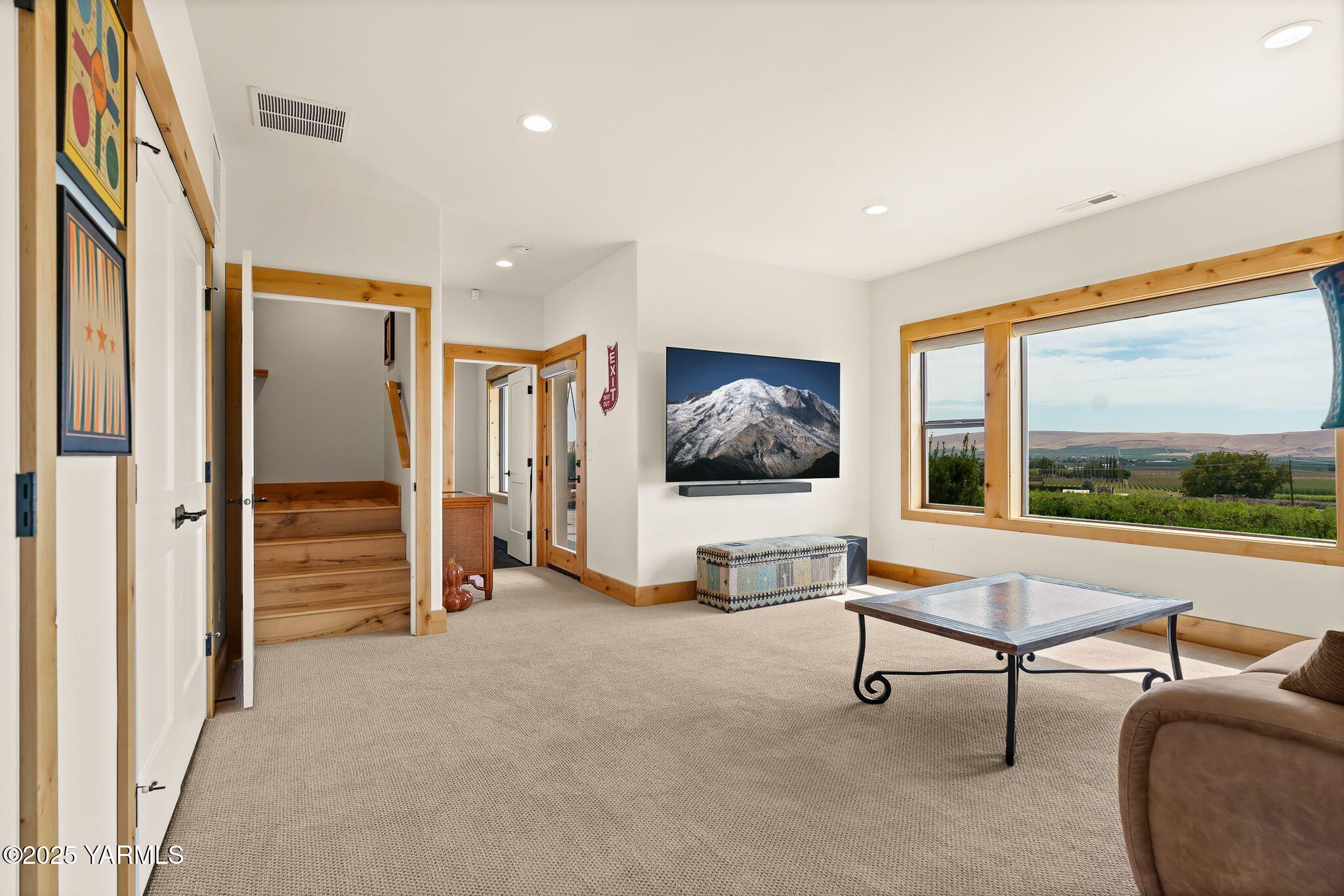 6300 Horizon View Ln