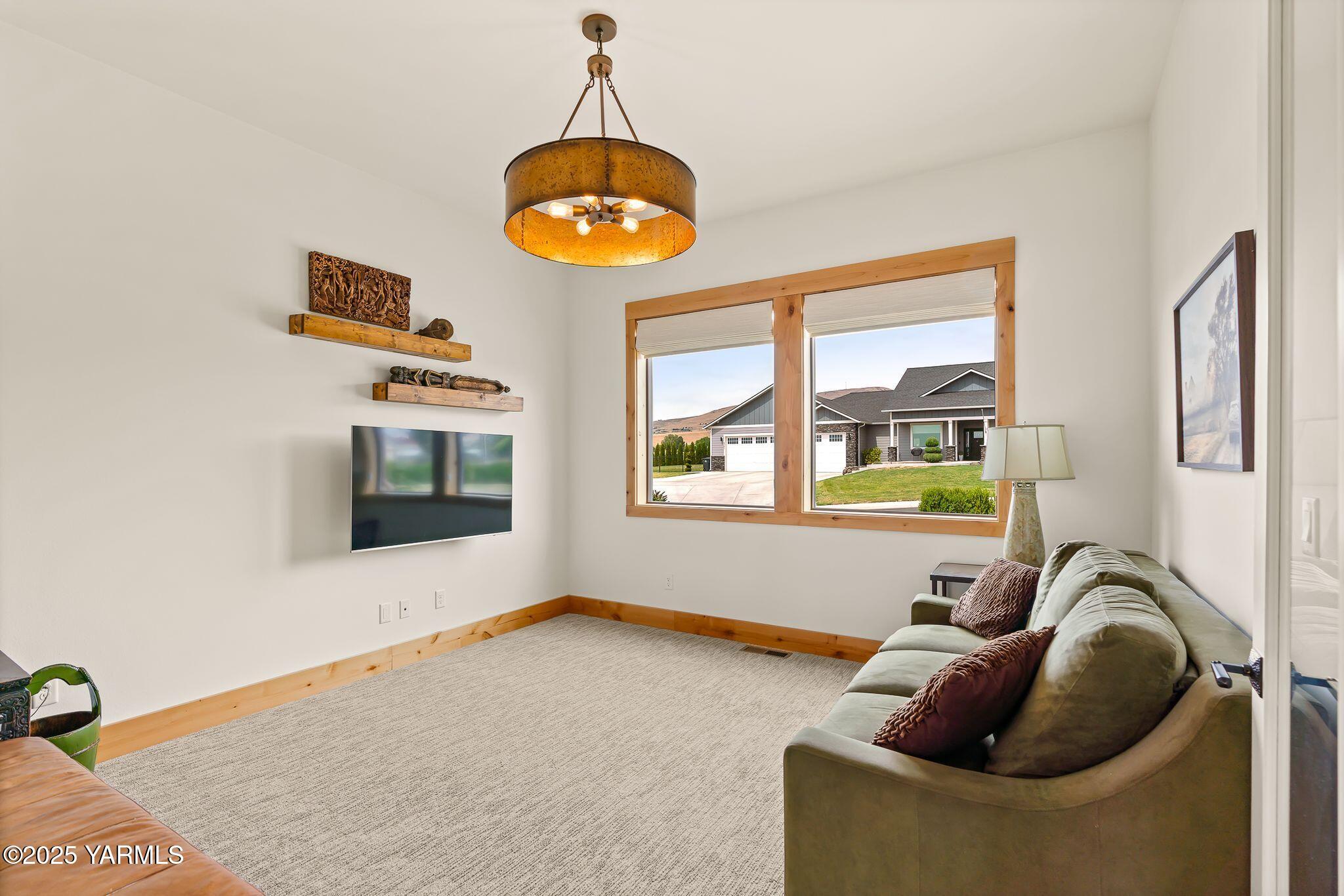 6300 Horizon View Ln