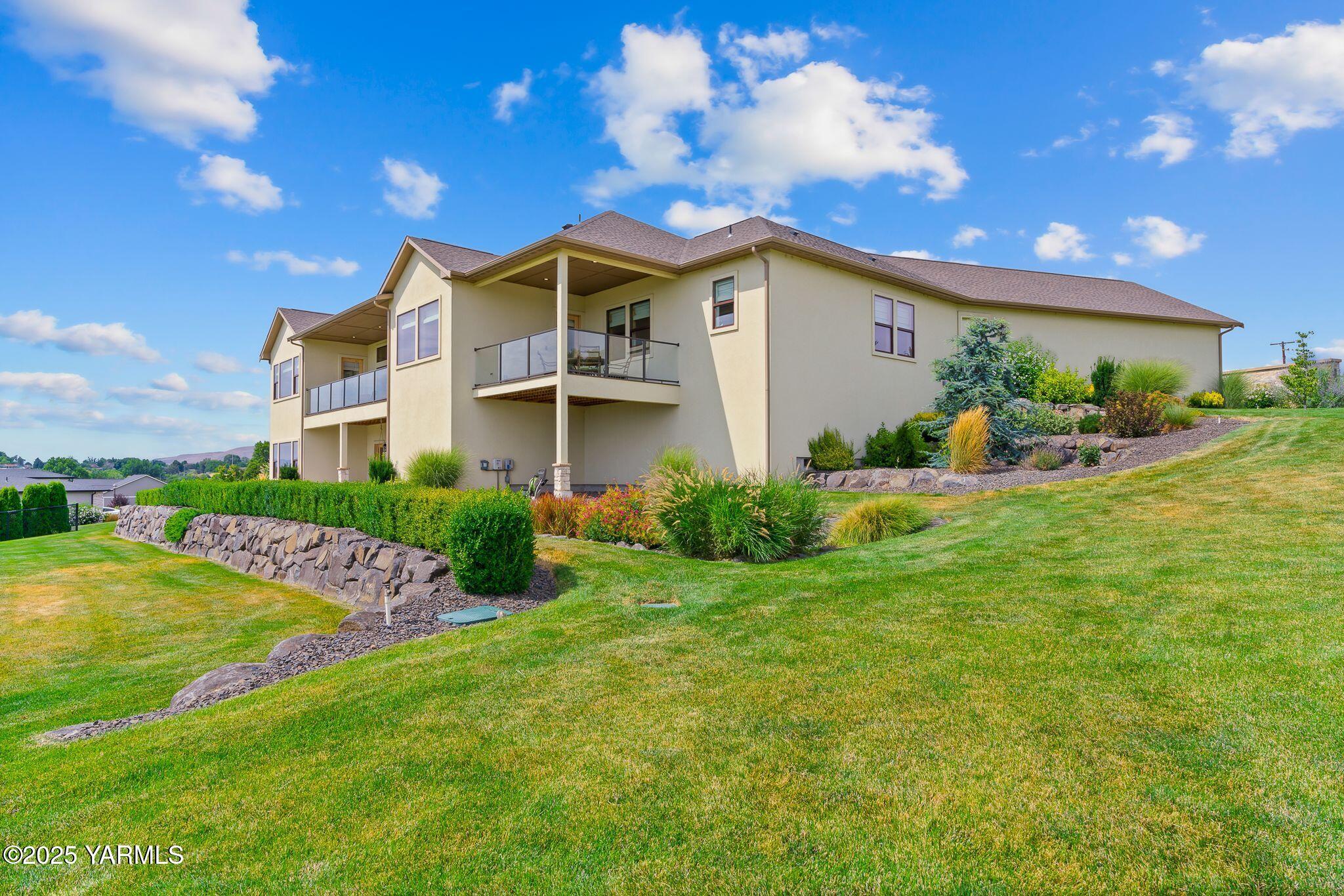 6300 Horizon View Ln