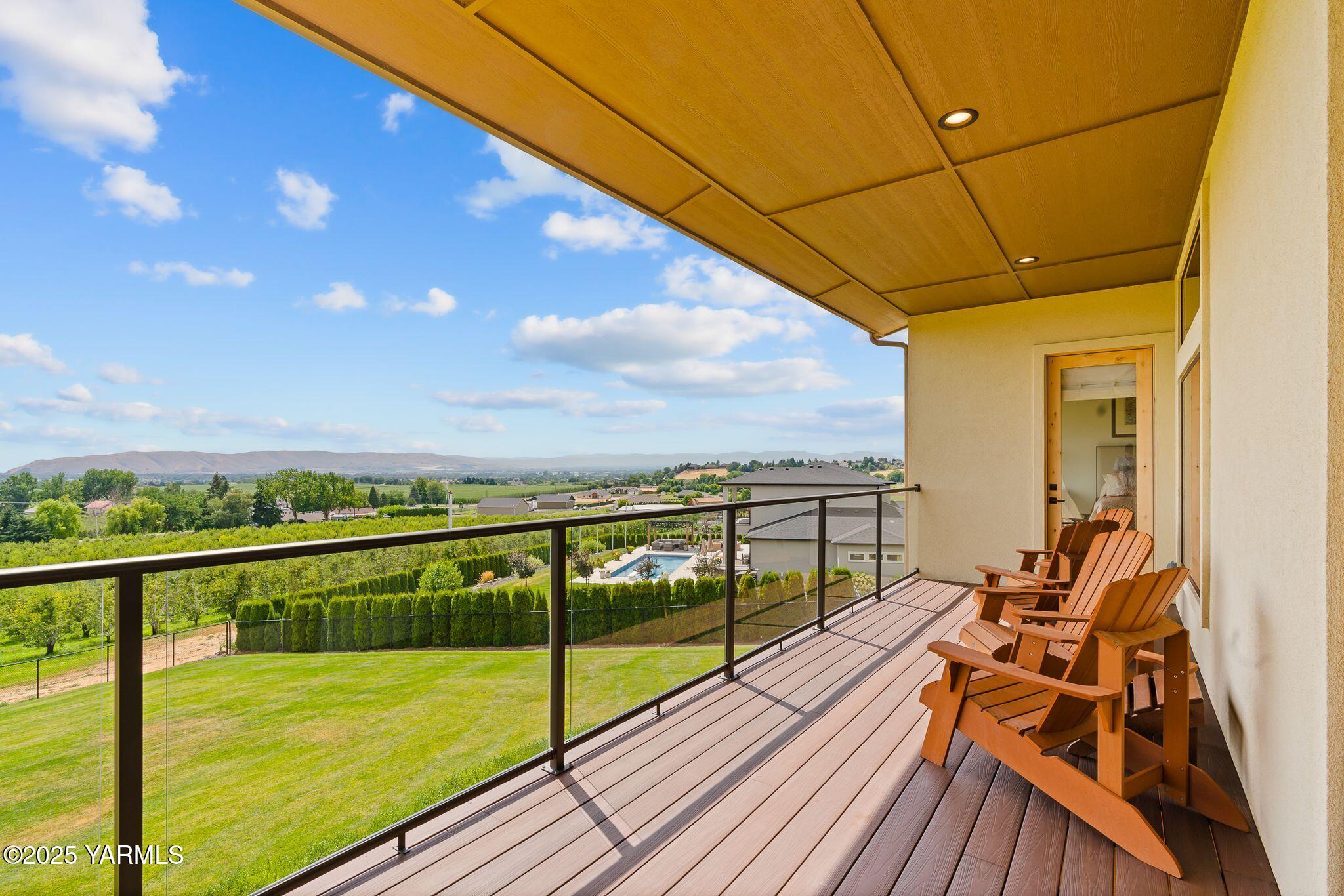 6300 Horizon View Ln