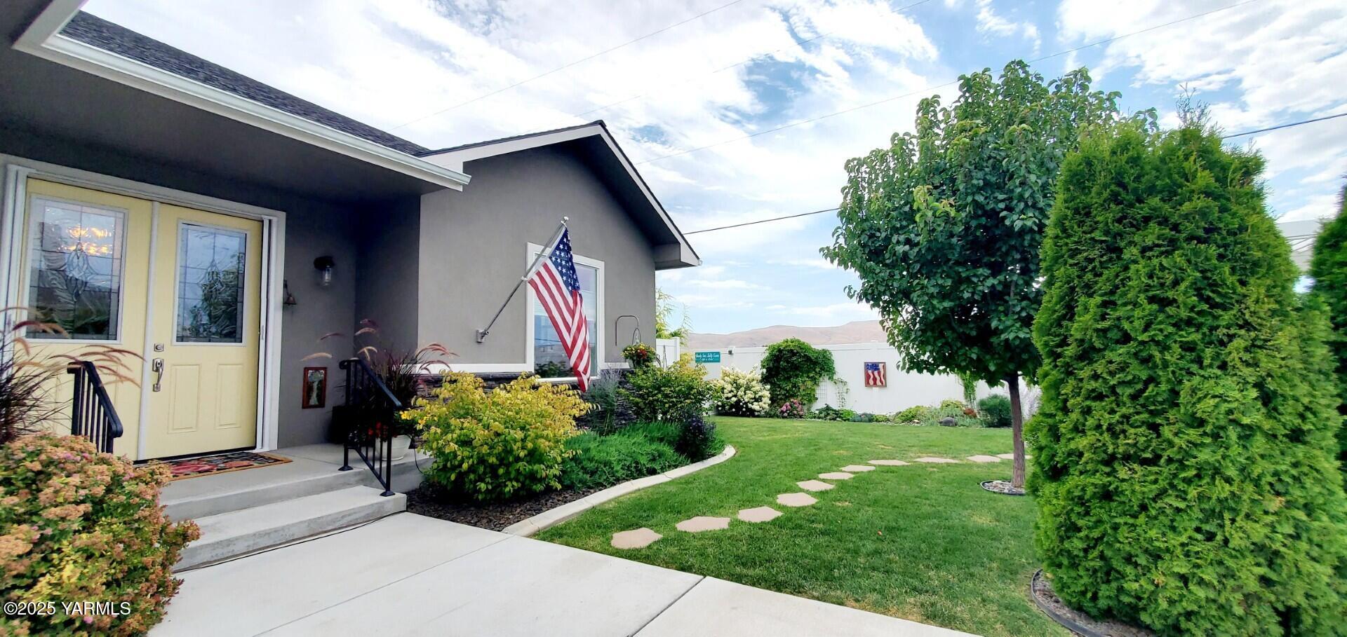 7106 Vista Ridge Ave