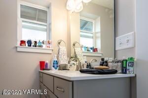 2600 Racquet Ln Unit: 26