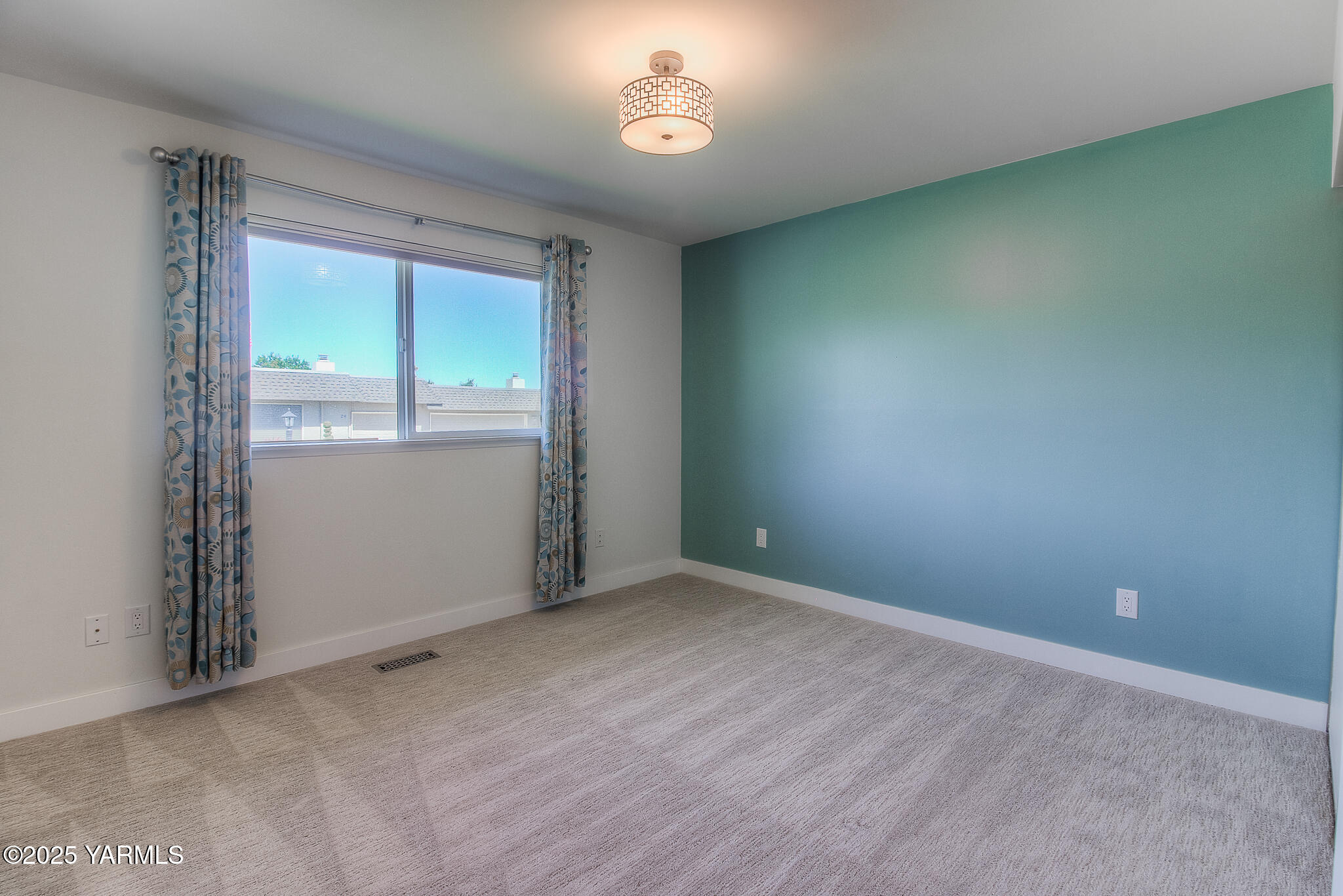 100 N 60th Ave Unit: 15