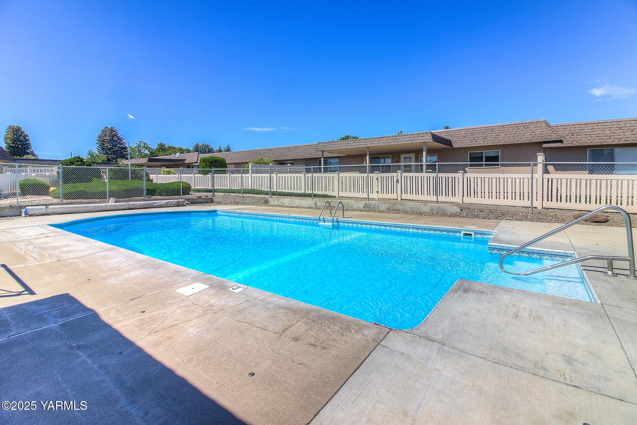 100 N 60th Ave Unit: 15