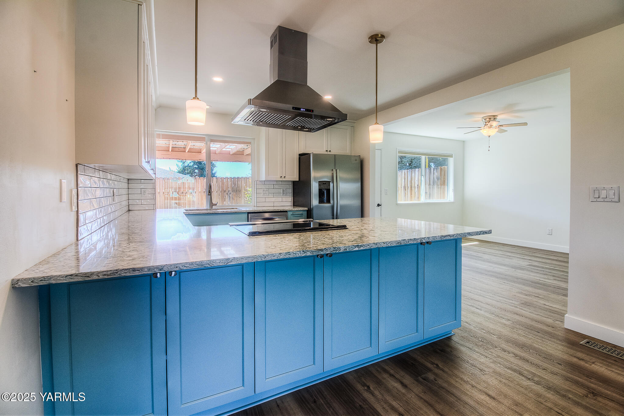 100 N 60th Ave Unit: 15