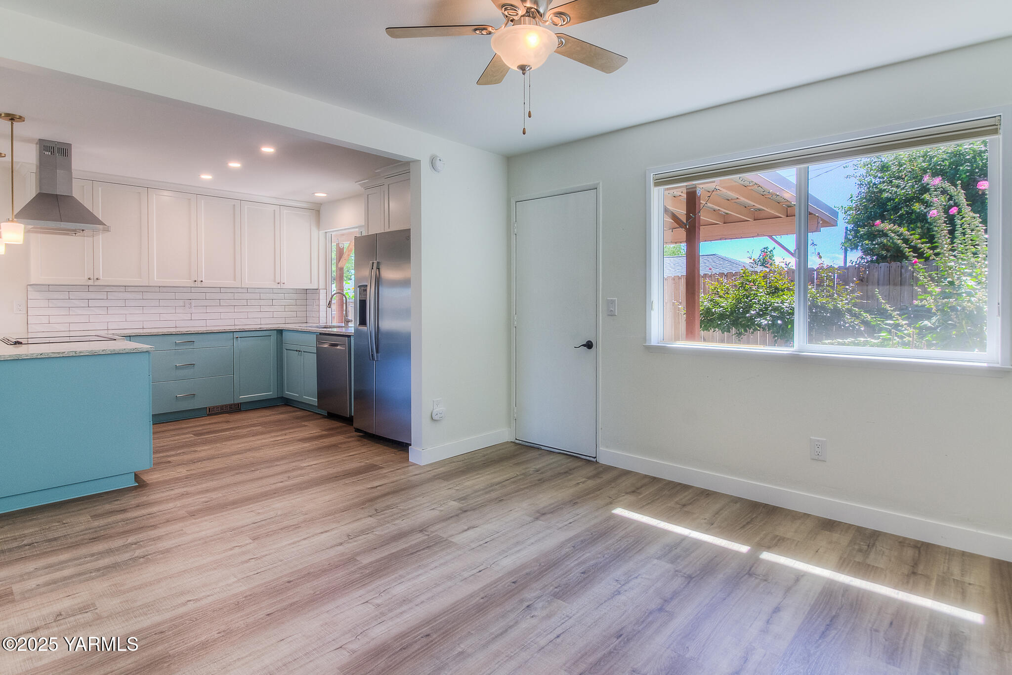 100 N 60th Ave Unit: 15