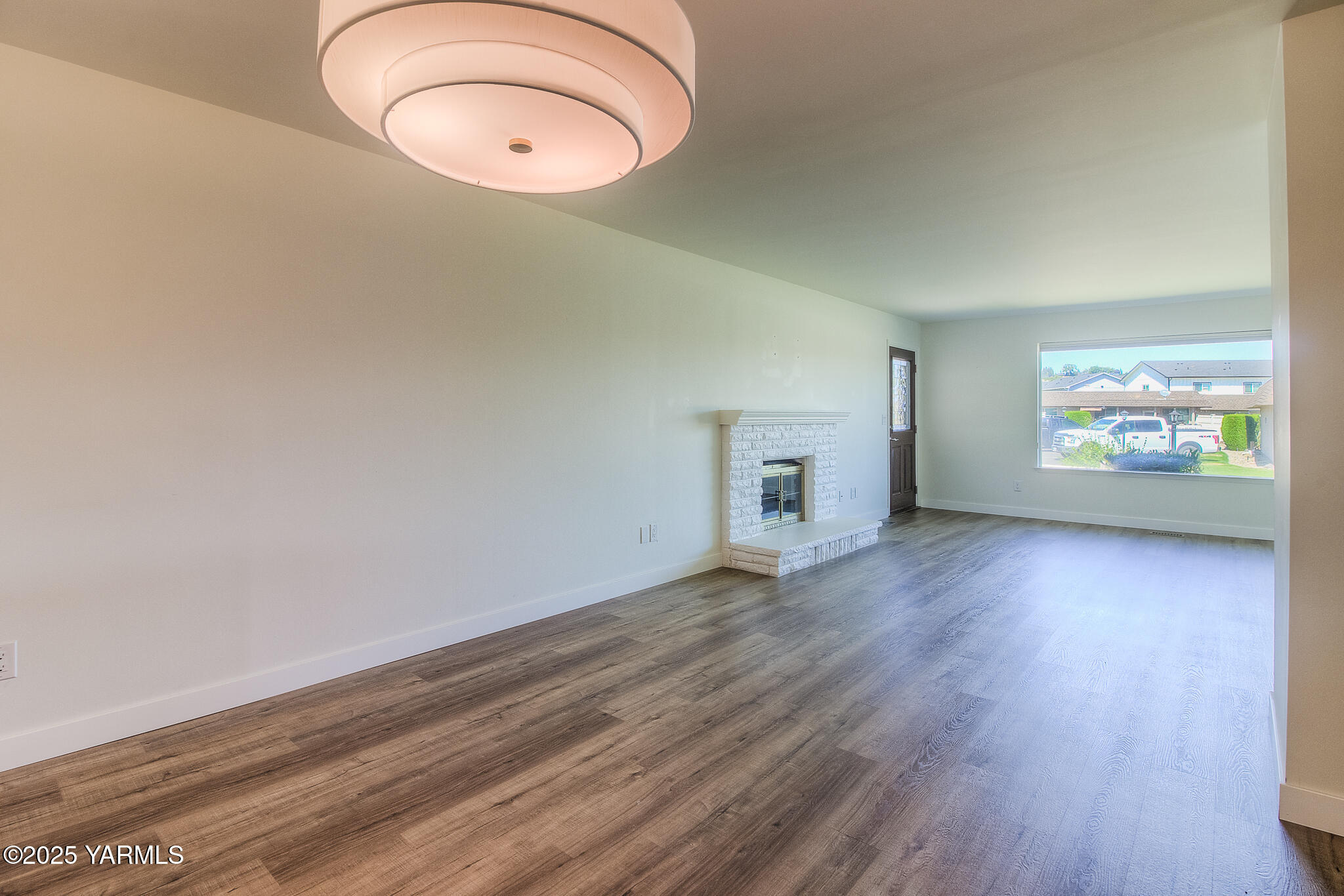 100 N 60th Ave Unit: 15