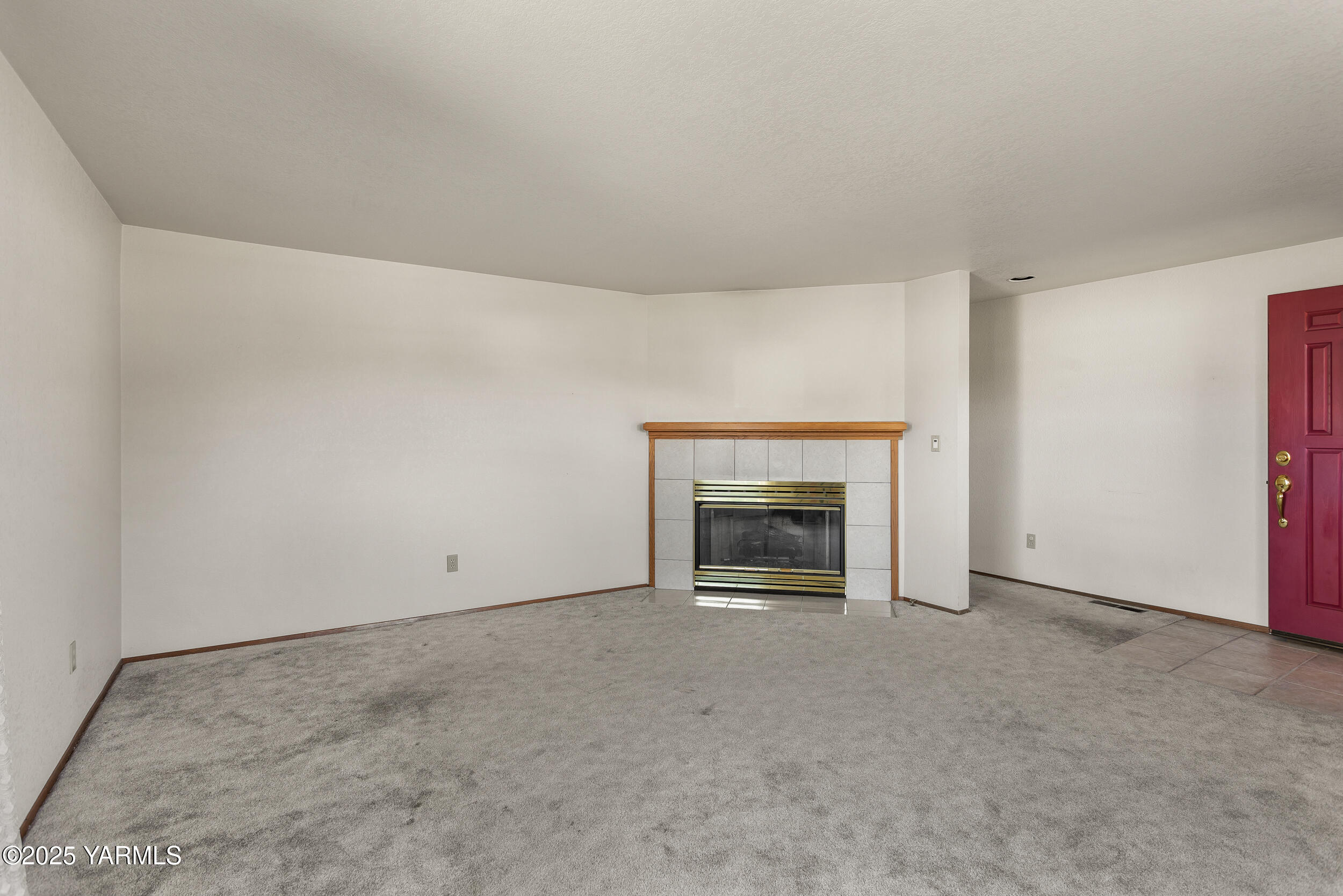 5402 Webster Ave