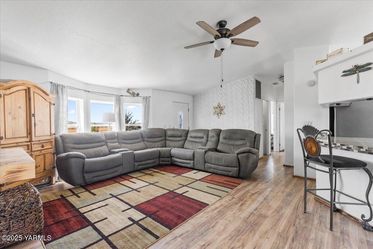 641 Moody Rd