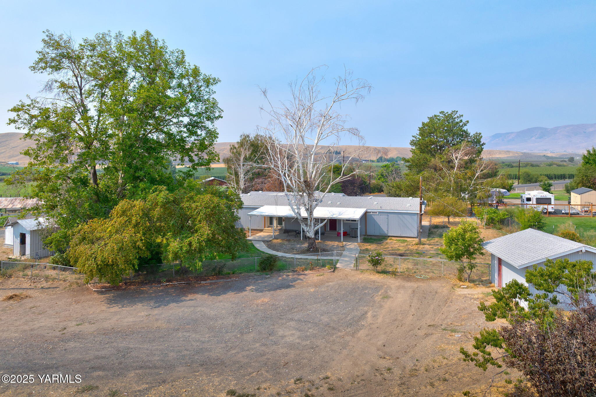 8351 N Wenas Rd