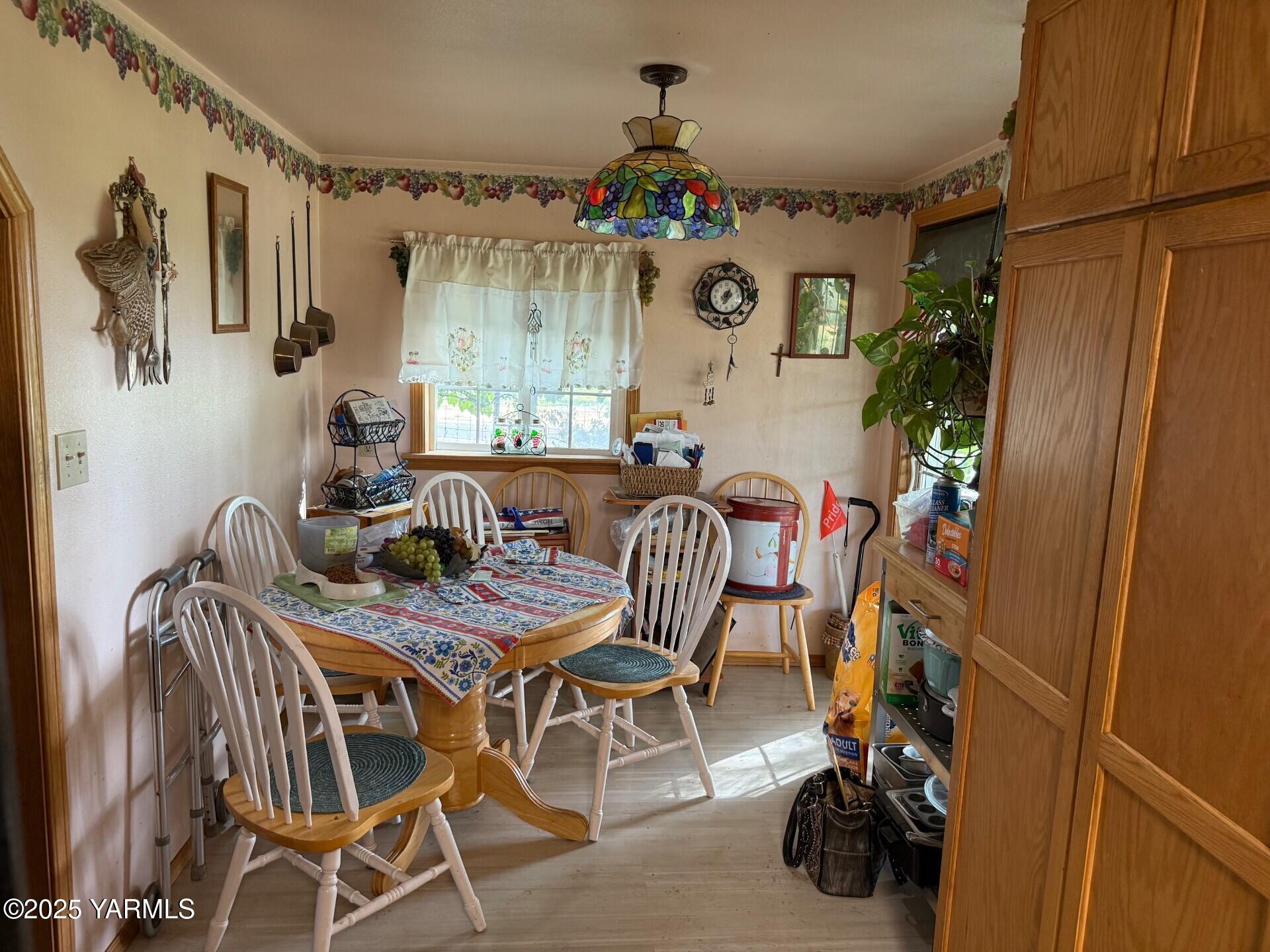 2781 E Zillah Dr