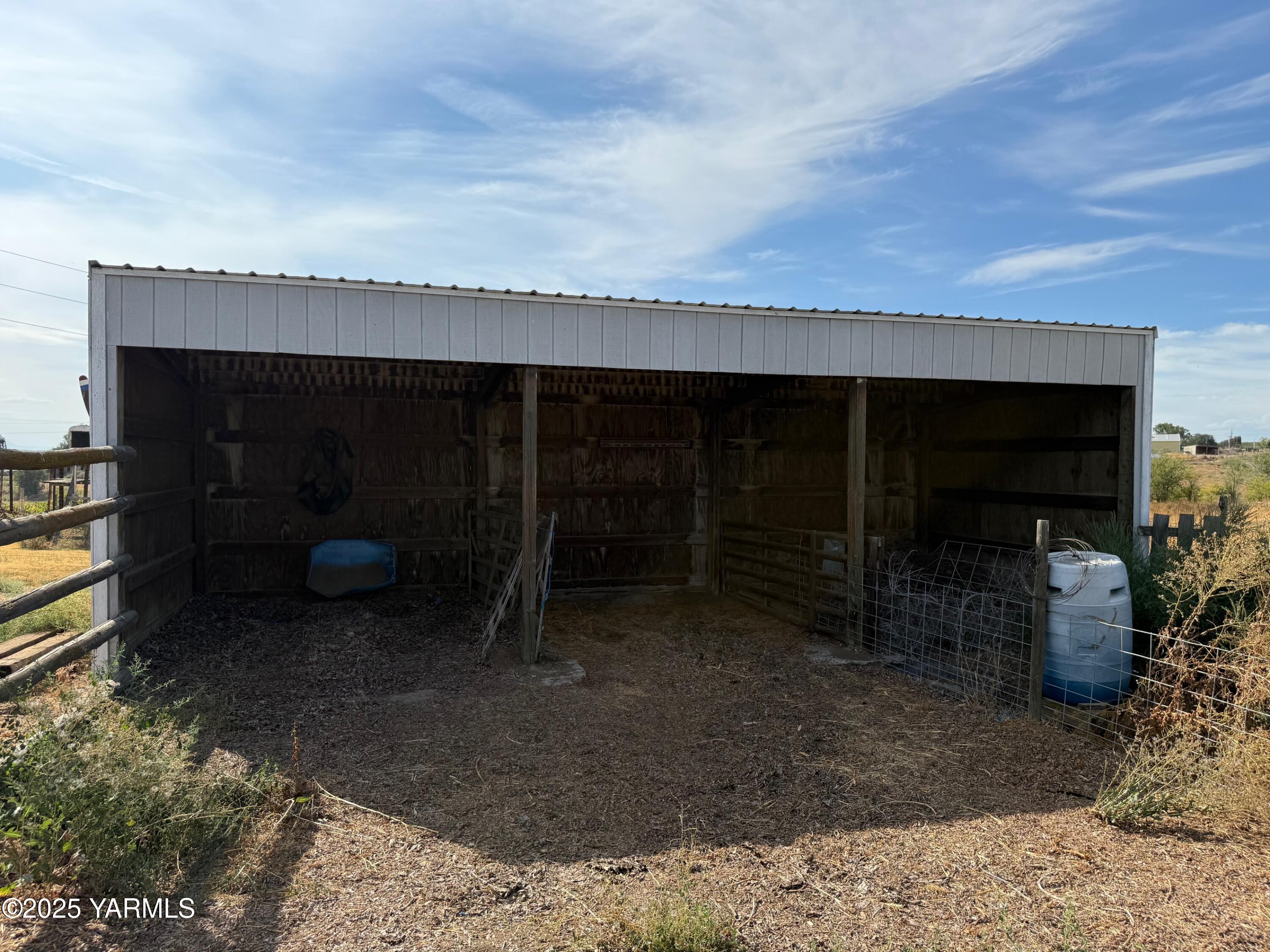 2781 E Zillah Dr