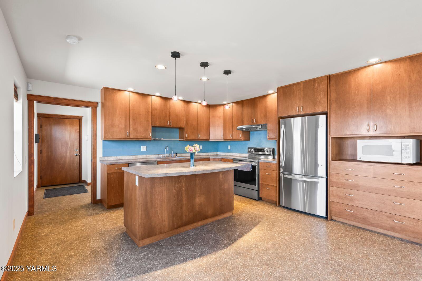 150 N Clark Heights Rd