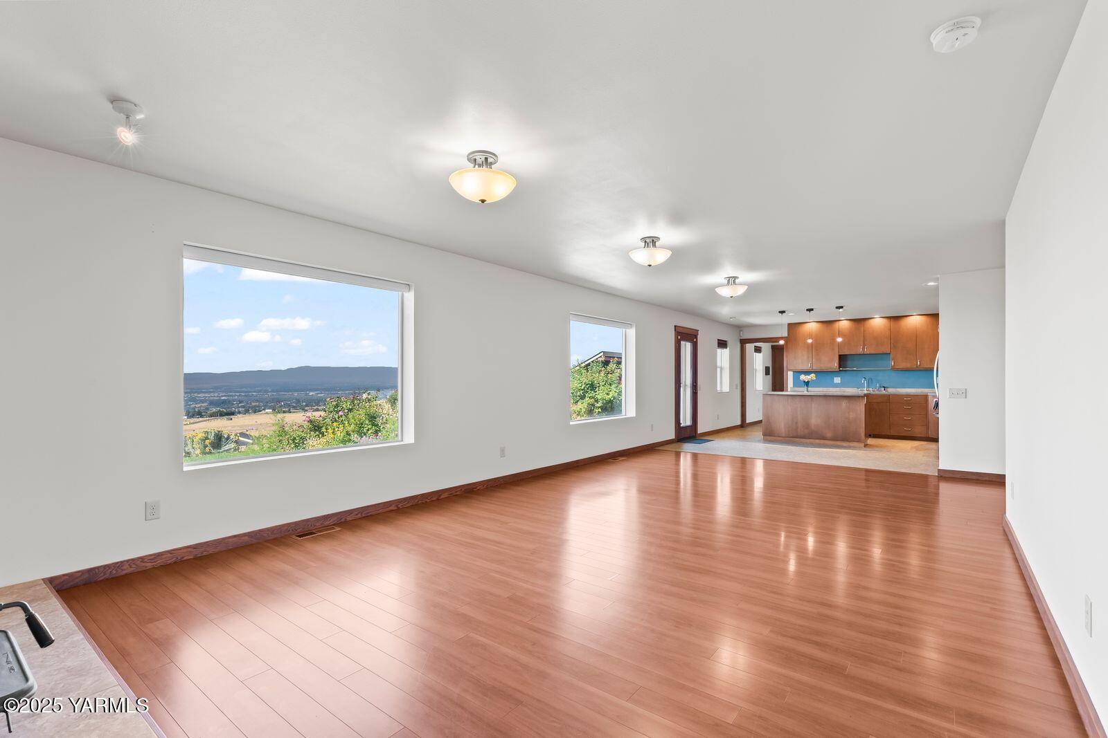 150 N Clark Heights Rd